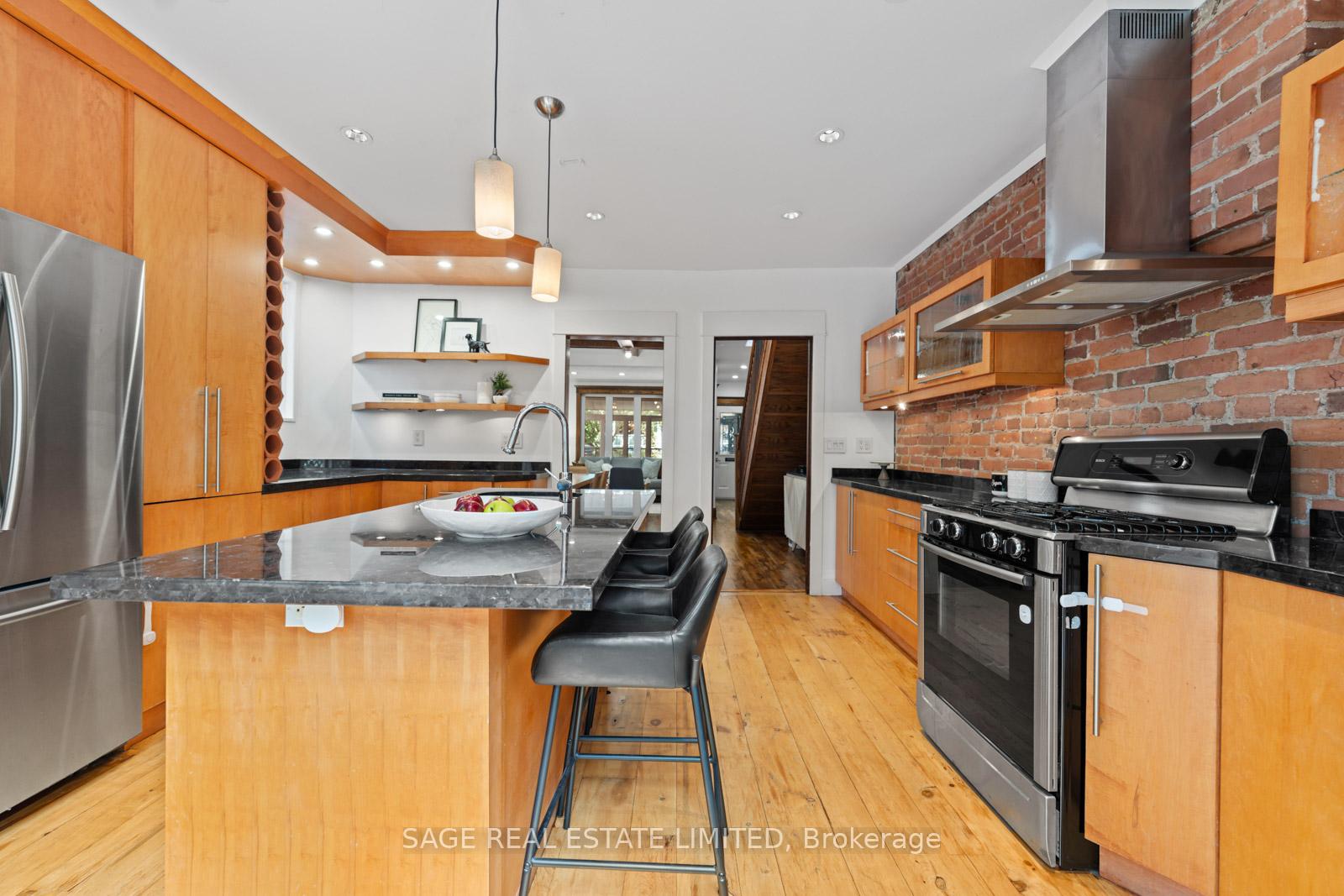 106 Bellefair Avenue, Toronto