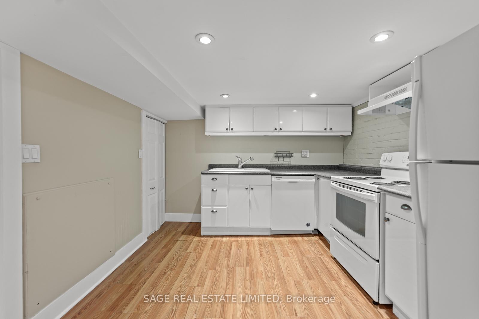 106 Bellefair Avenue, Toronto