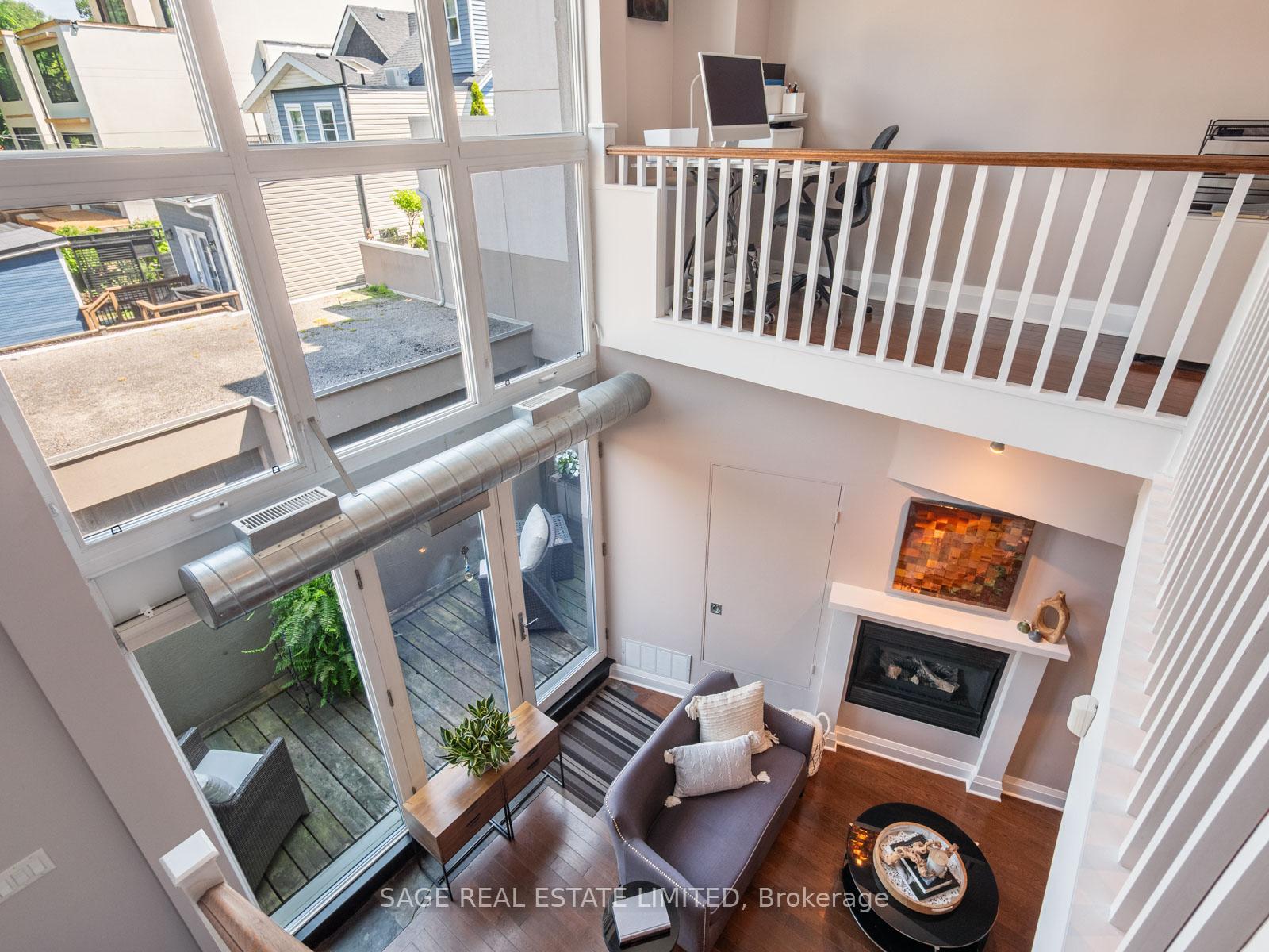 #204 - 2012 Queen Street, Toronto Unit: 204