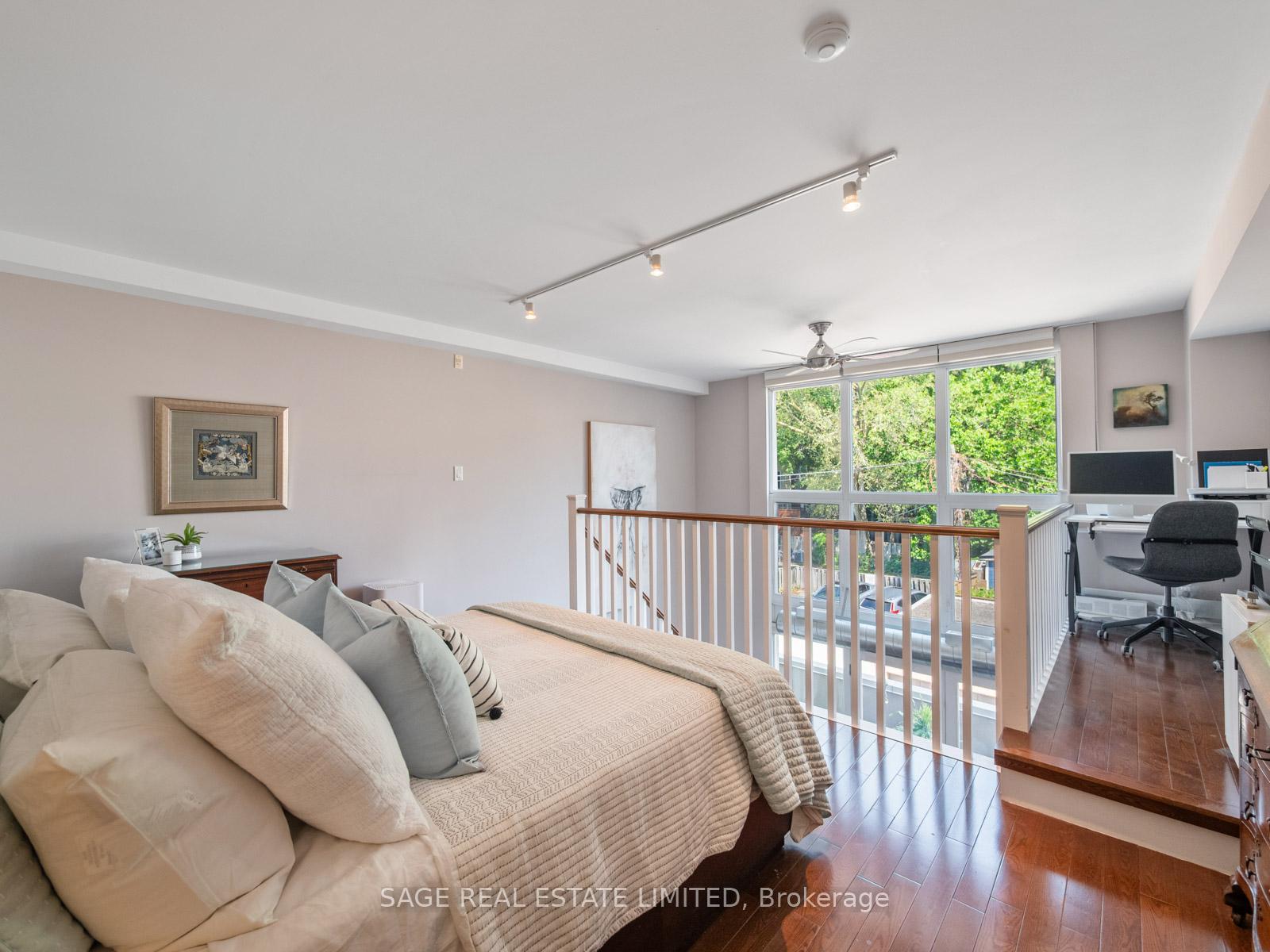 #204 - 2012 Queen Street, Toronto Unit: 204