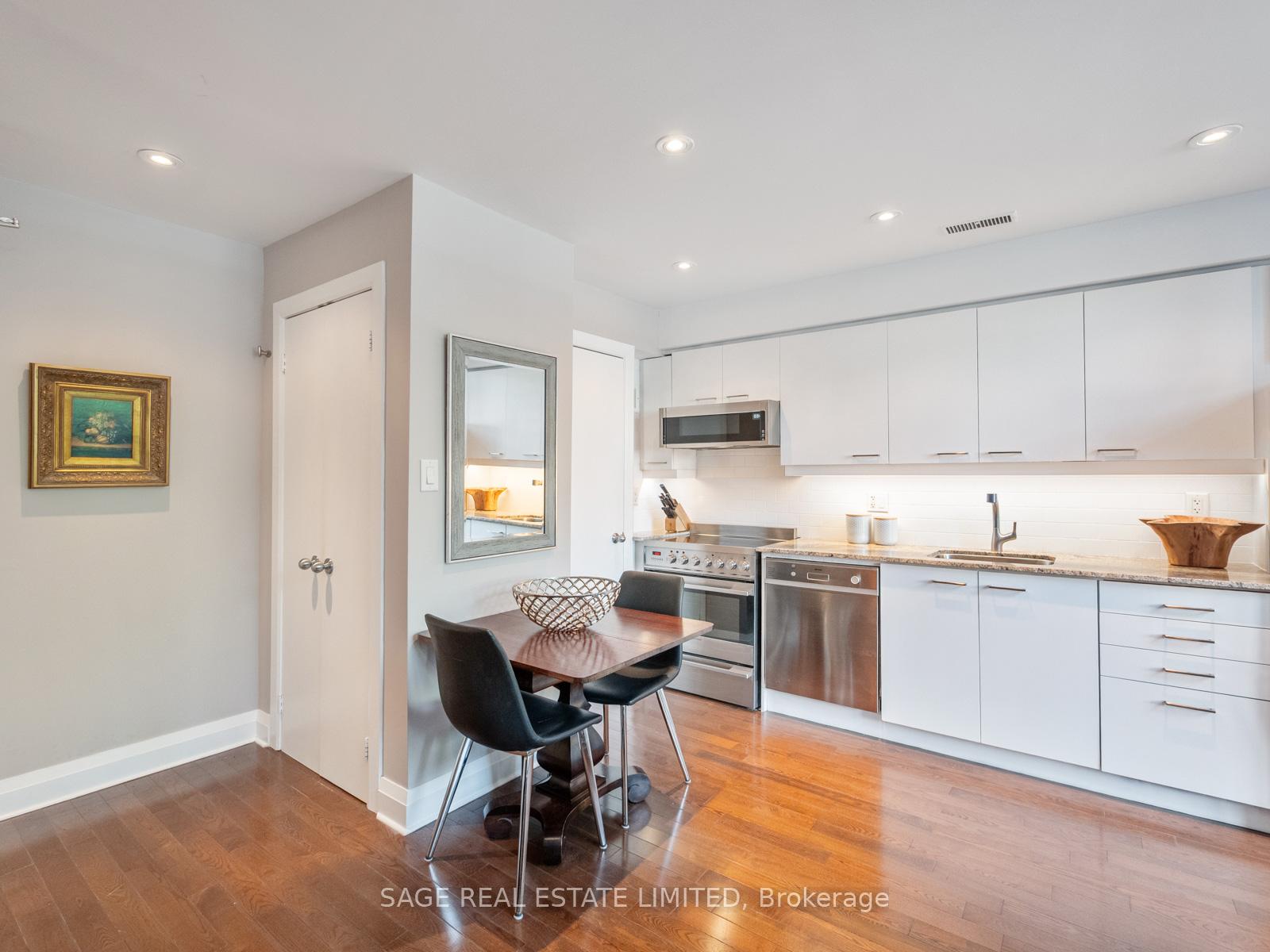 #204 - 2012 Queen Street, Toronto Unit: 204