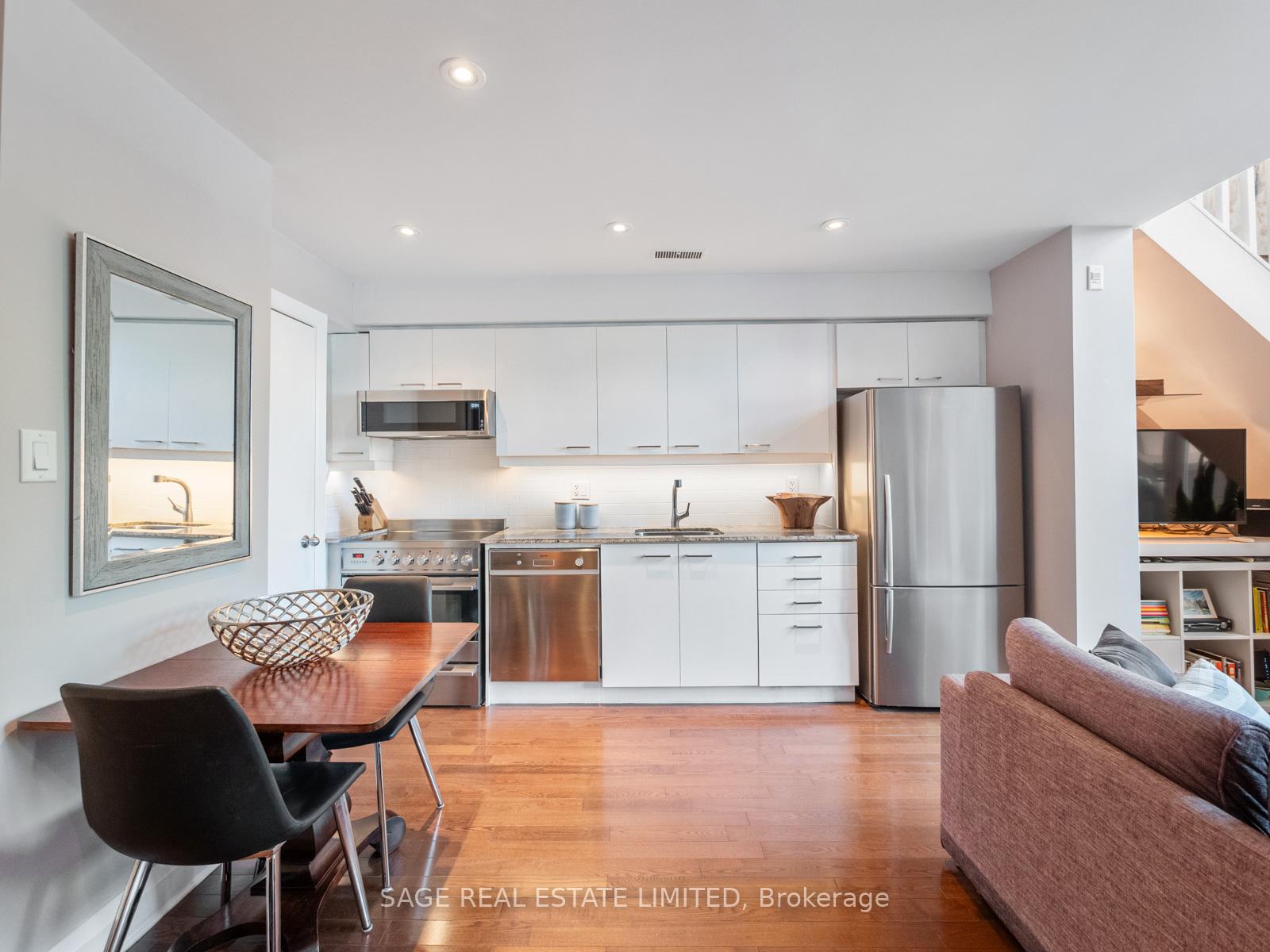 #204 - 2012 Queen Street, Toronto Unit: 204