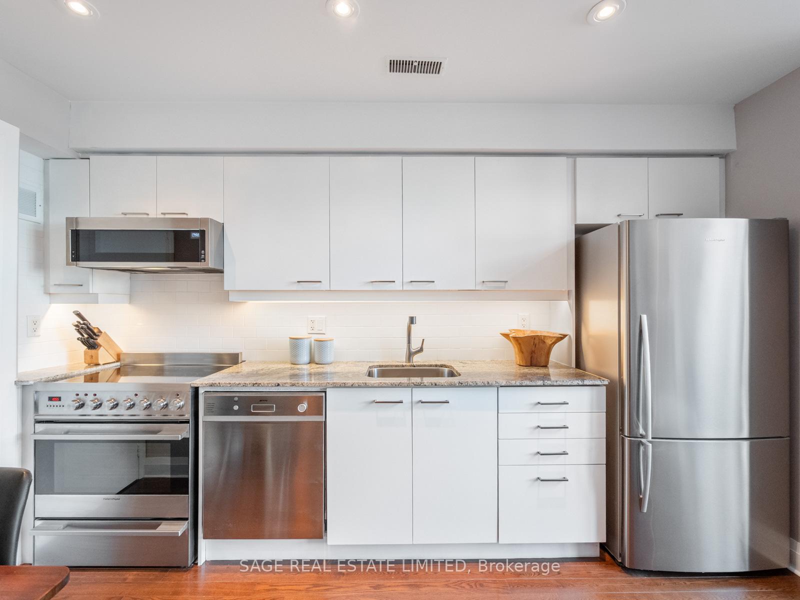 #204 - 2012 Queen Street, Toronto Unit: 204