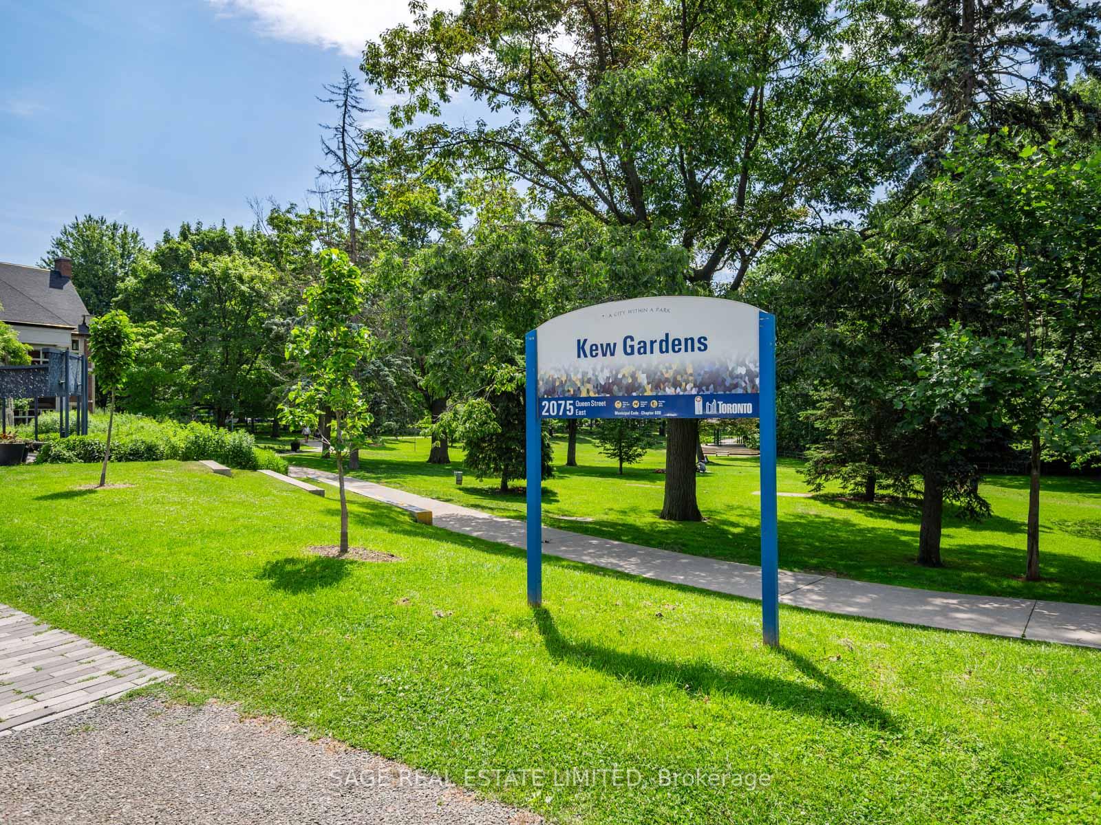 #204 - 2012 Queen Street, Toronto Unit: 204