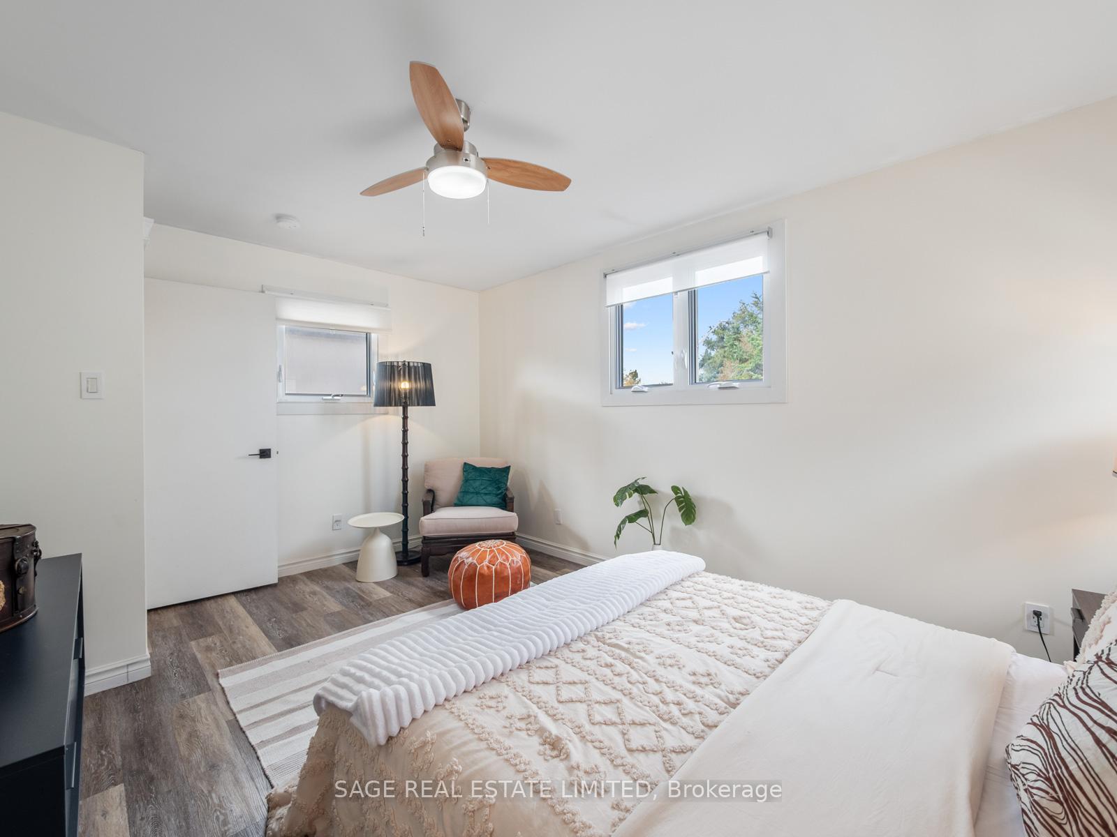 19 SAVOY Avenue, Toronto E03