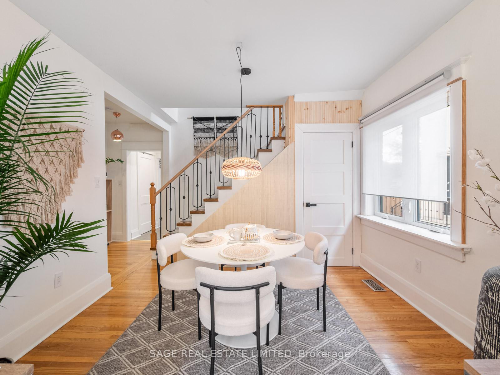 19 SAVOY Avenue, Toronto E03