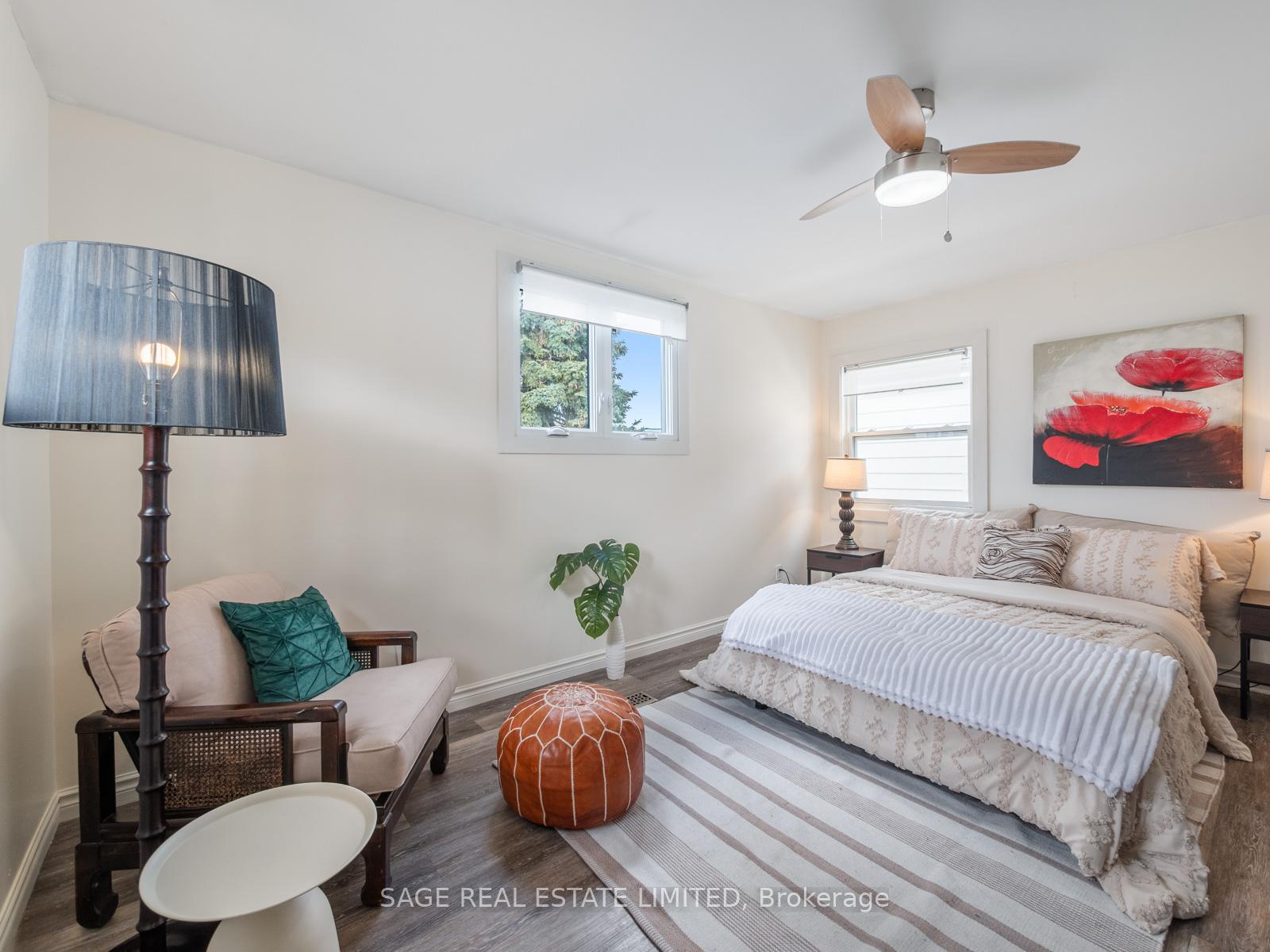 19 SAVOY Avenue, Toronto E03