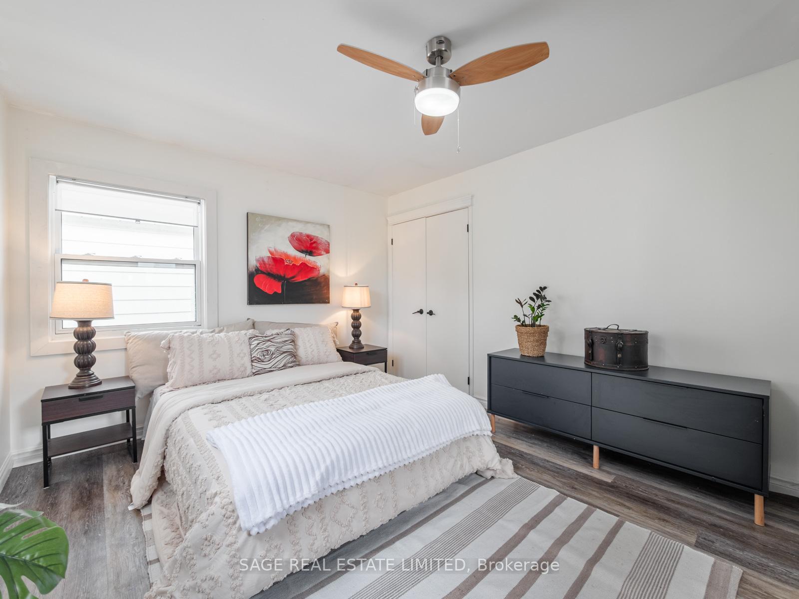 19 SAVOY Avenue, Toronto E03