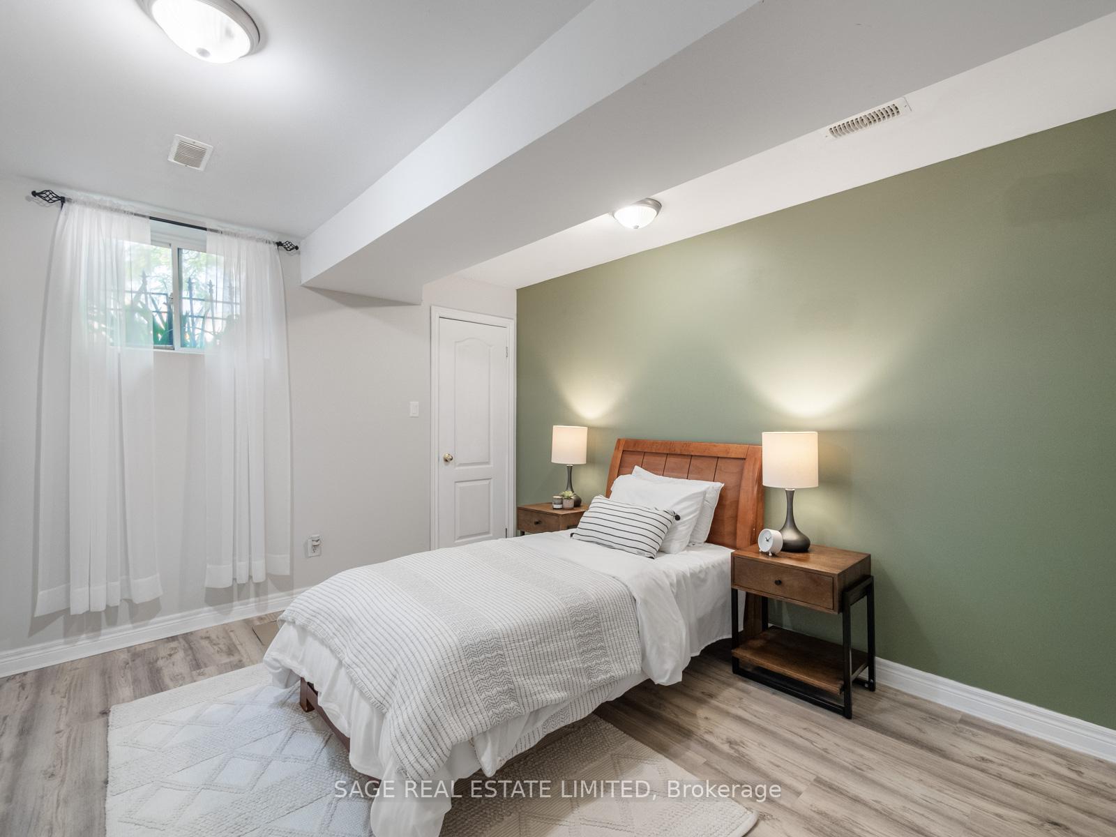 251A Chisholm Avenue
