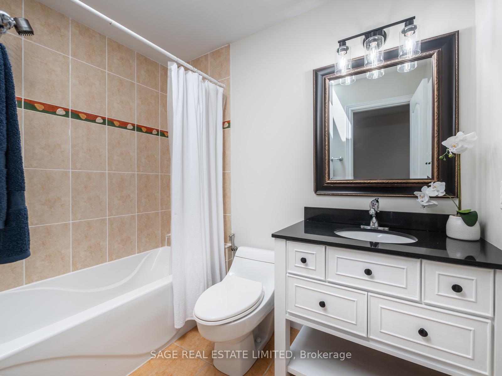 251A Chisholm Avenue