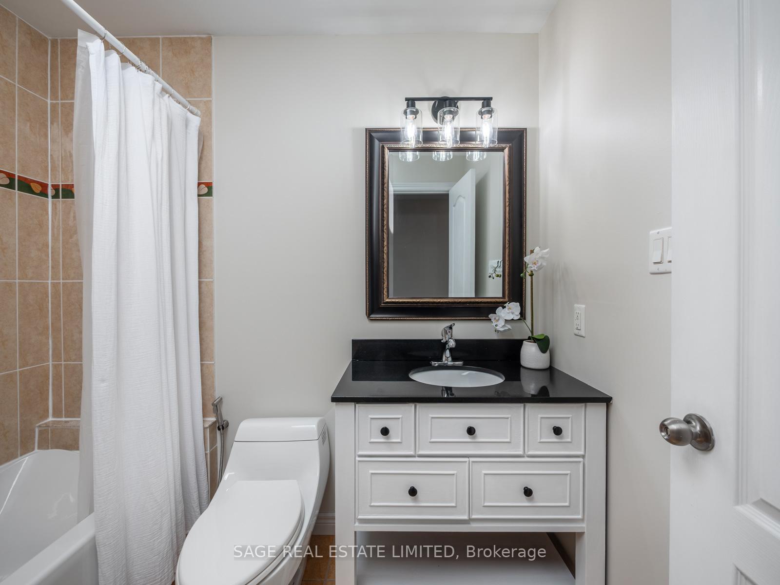 251A Chisholm Avenue