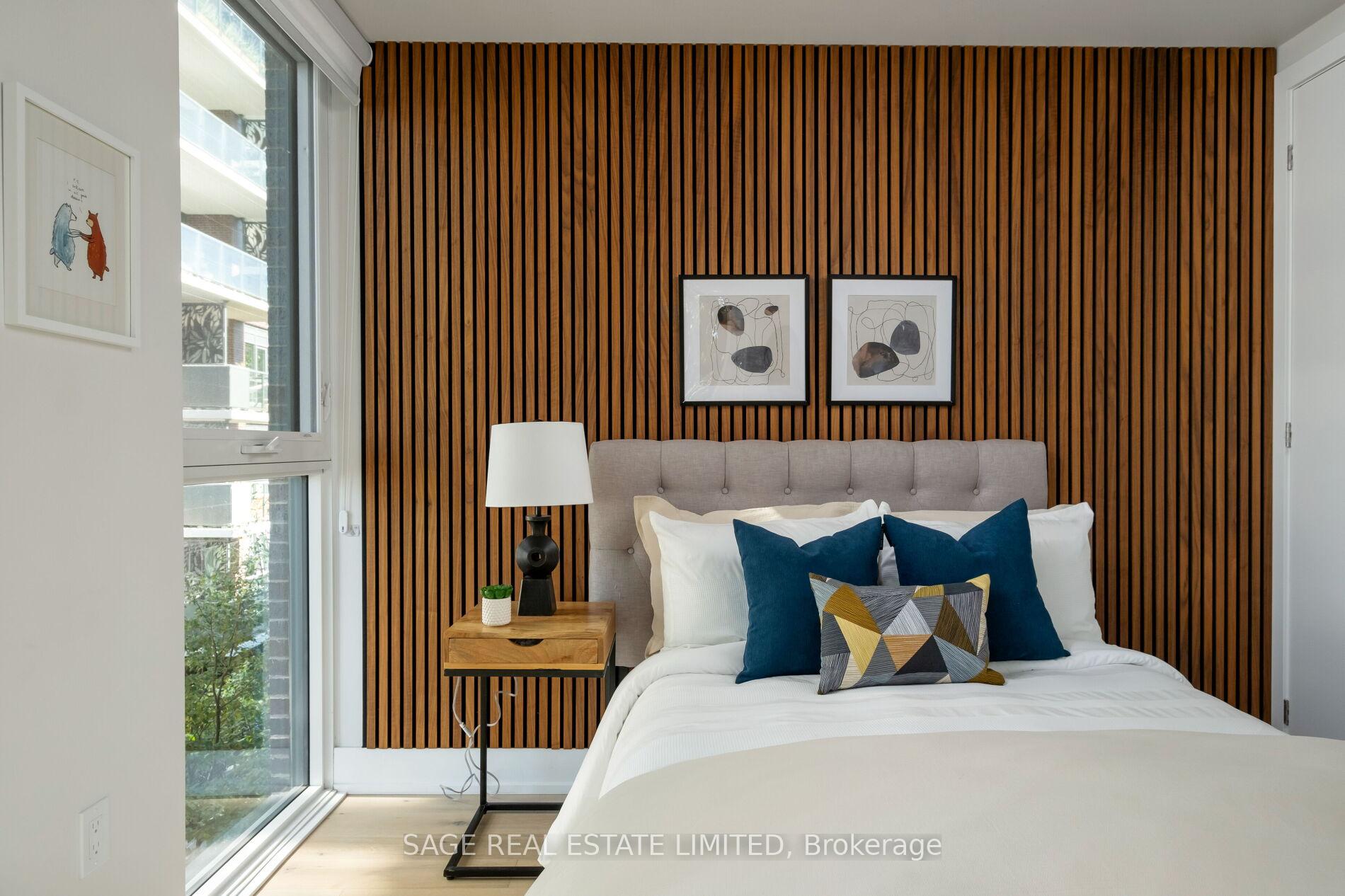 1331 Queen Street E Th01, Toronto Unit: Th01