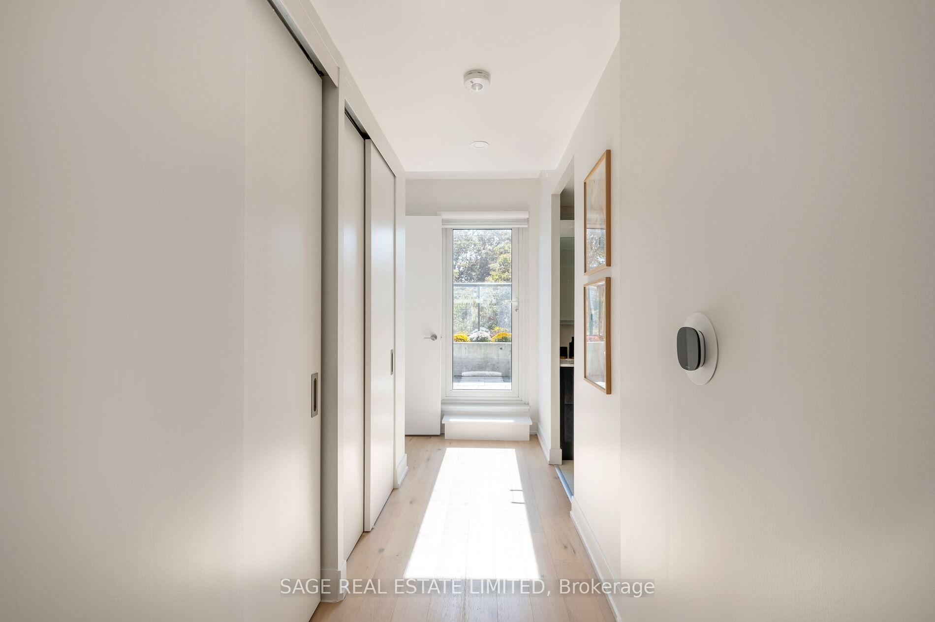 1331 Queen Street E Th01, Toronto Unit: Th01