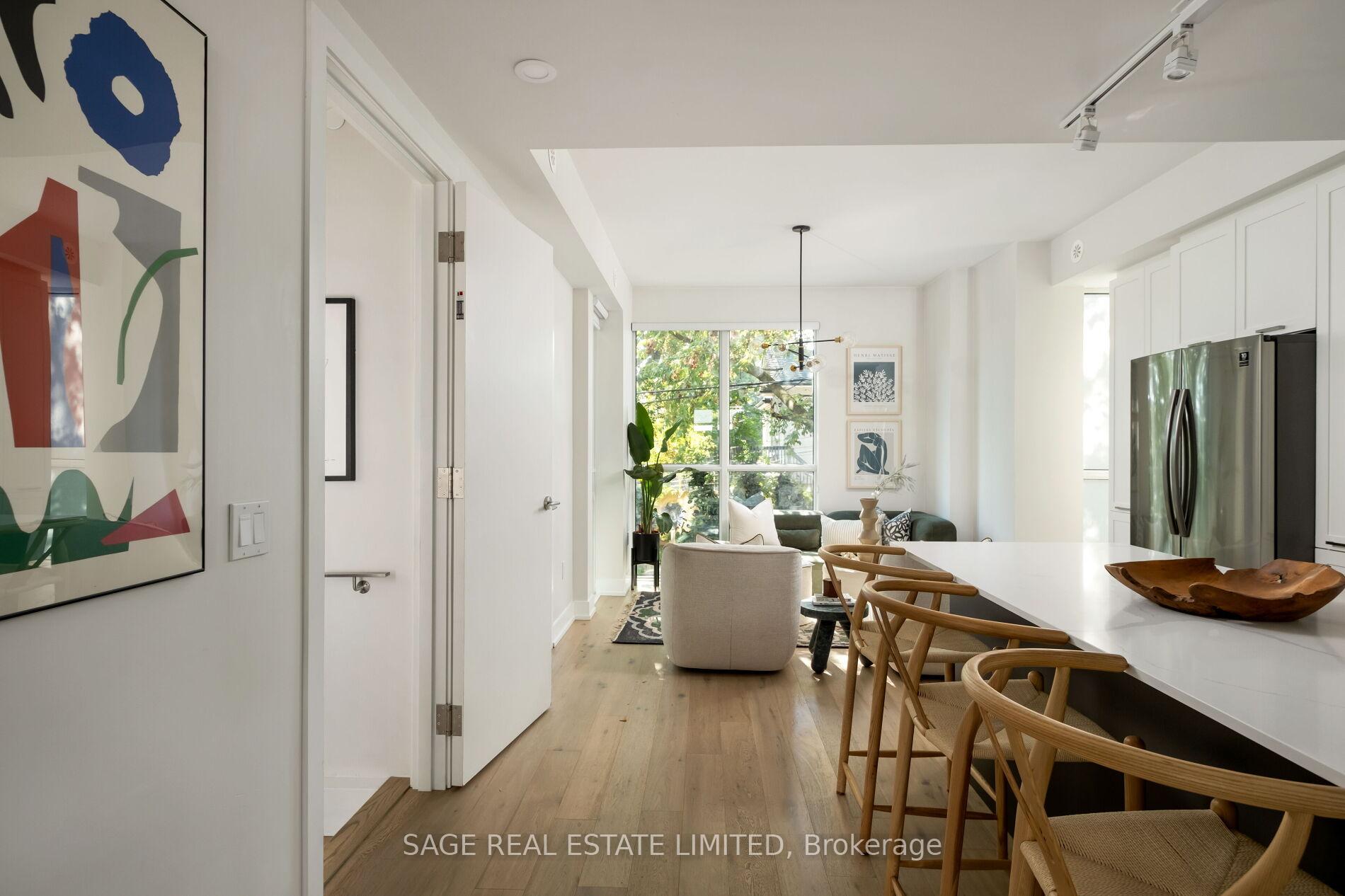 1331 Queen Street E Th01, Toronto Unit: Th01