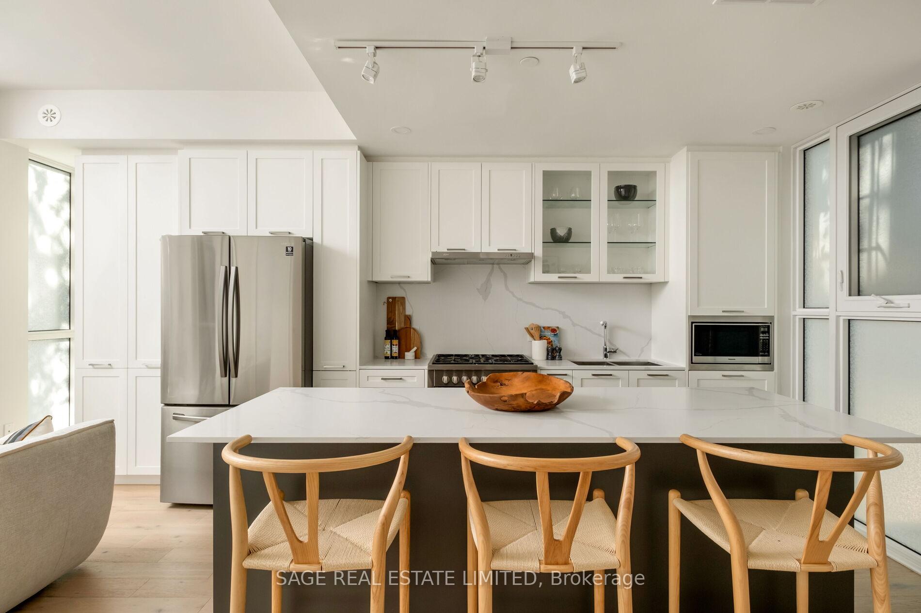 1331 Queen Street E Th01, Toronto Unit: Th01