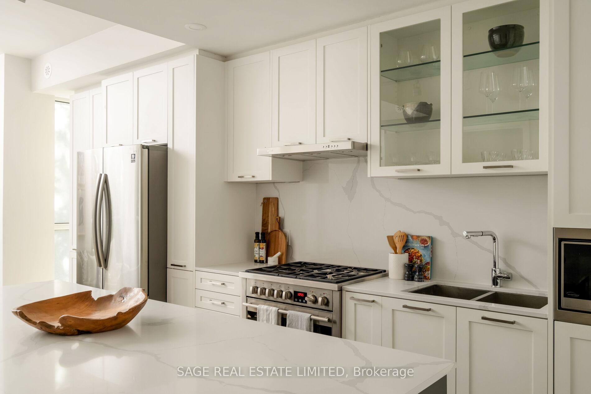 1331 Queen Street E Th01, Toronto Unit: Th01