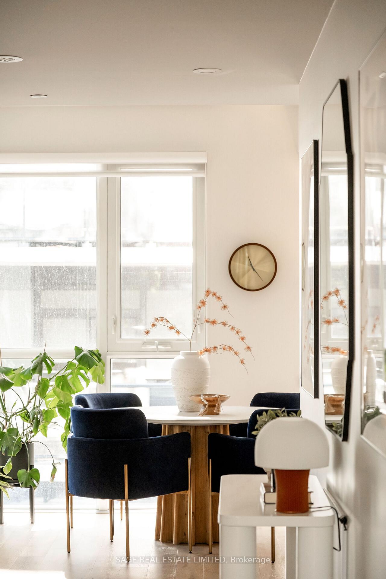 1331 Queen Street E Th01, Toronto Unit: Th01