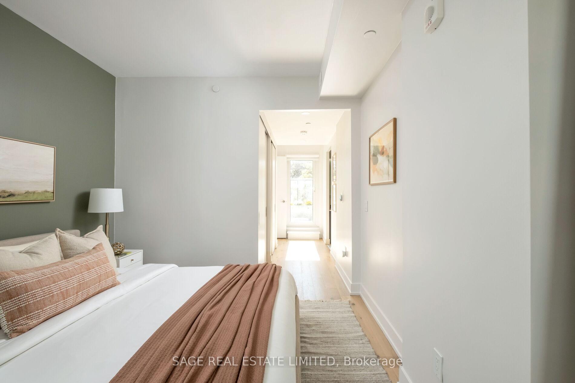 1331 Queen Street E Th01, Toronto Unit: Th01
