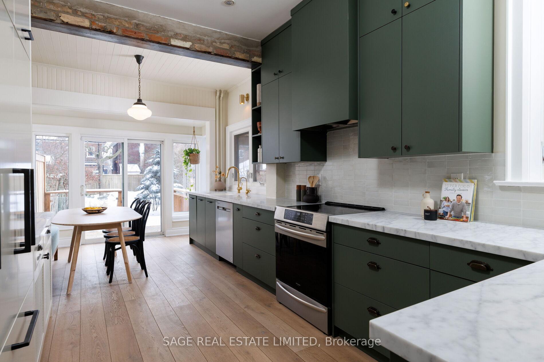 97 Marion Street, Toronto W01, ON M6R 1E6, Toronto W01 ON, M6R 1E6