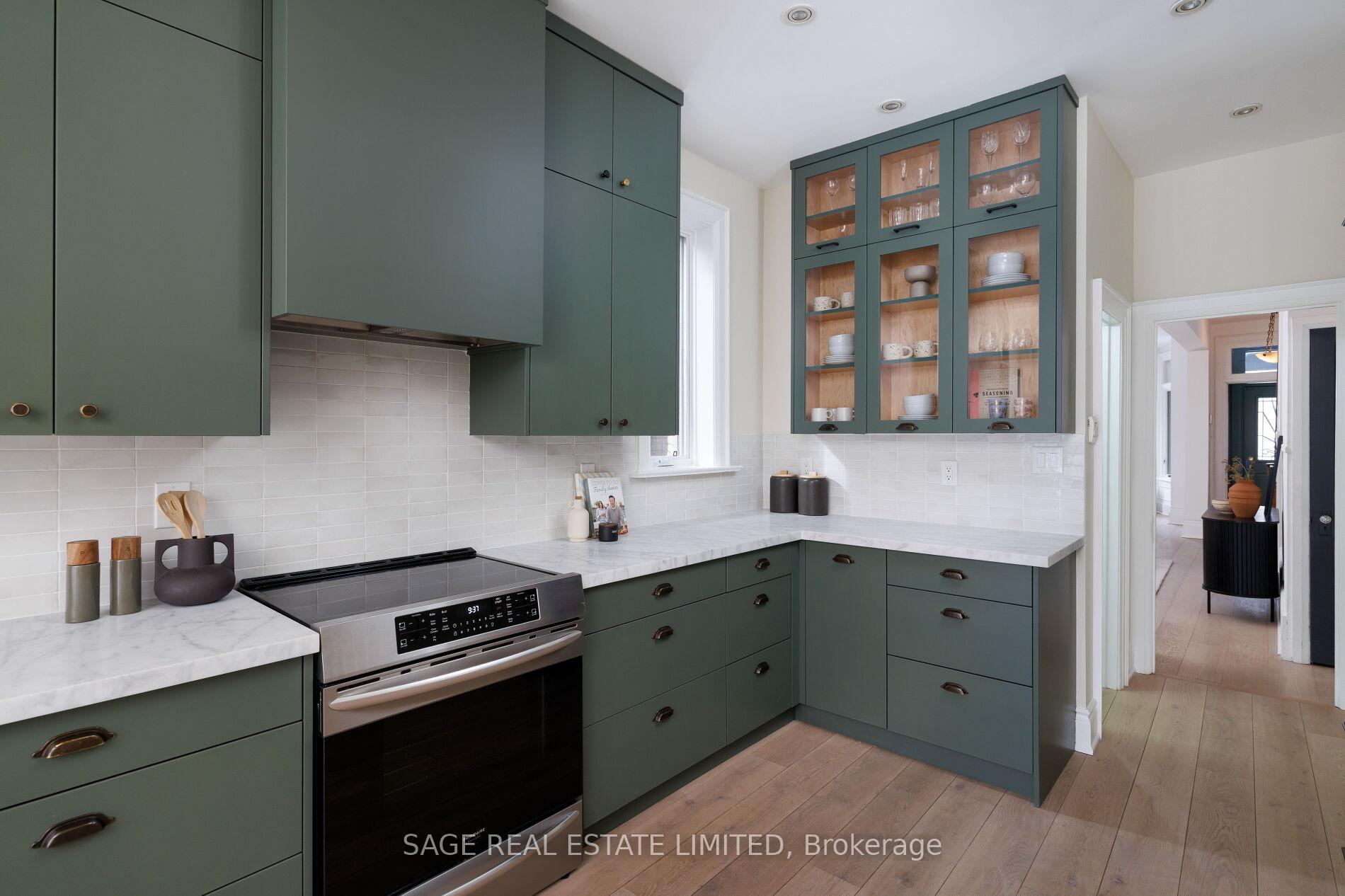 97 Marion Street, Toronto W01, ON M6R 1E6, Toronto W01 ON, M6R 1E6