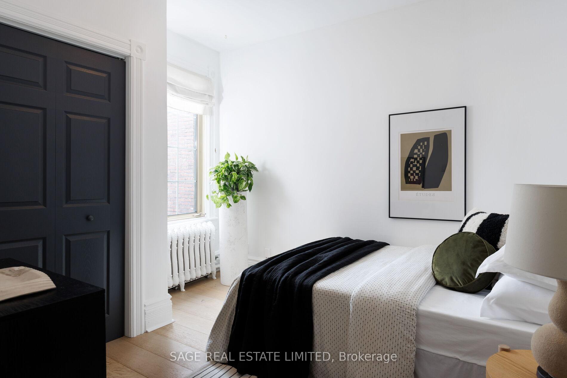 97 Marion Street, Toronto W01, ON M6R 1E6, Toronto W01 ON, M6R 1E6