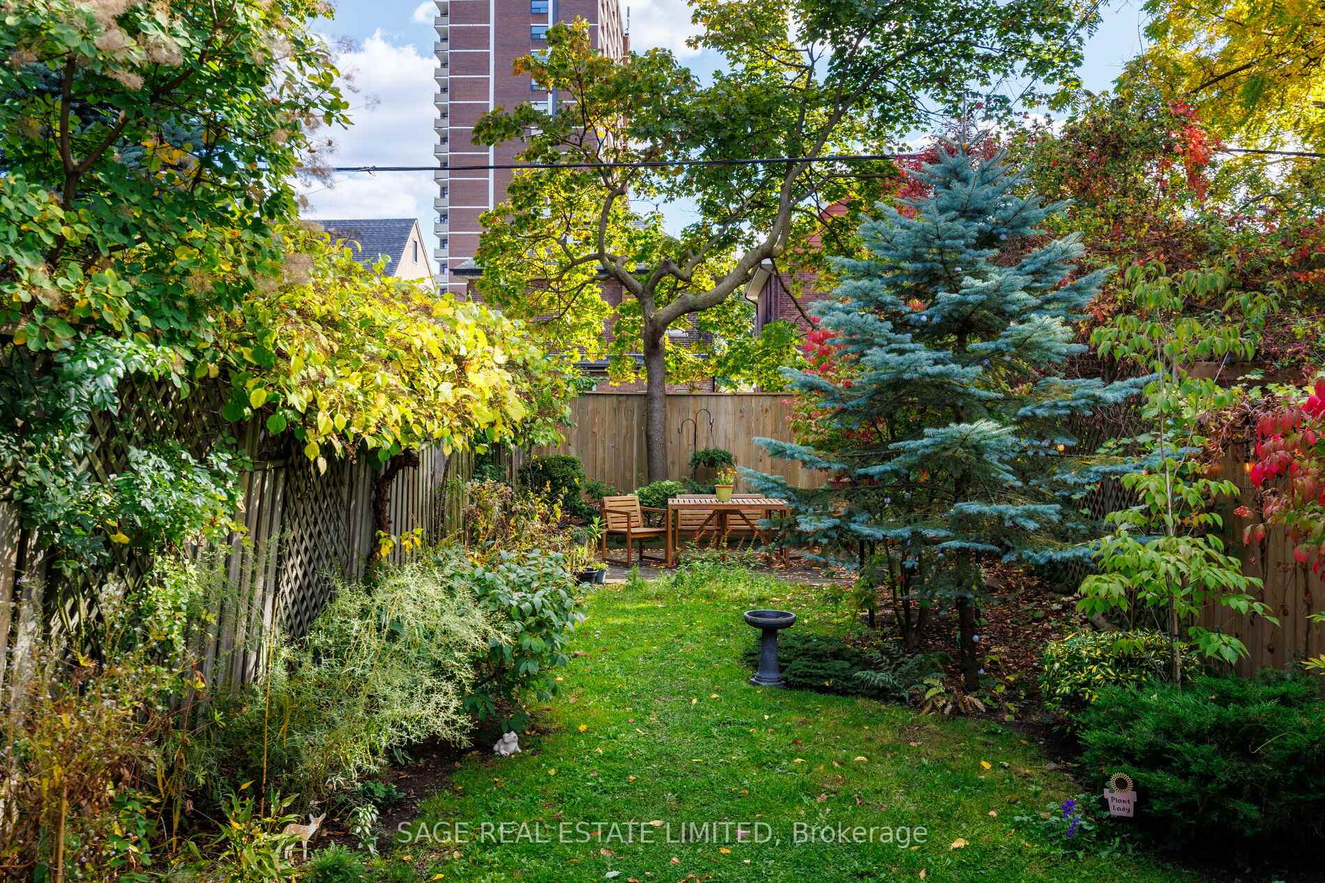 97 Marion Street, Toronto W01, ON M6R 1E6, Toronto W01 ON, M6R 1E6