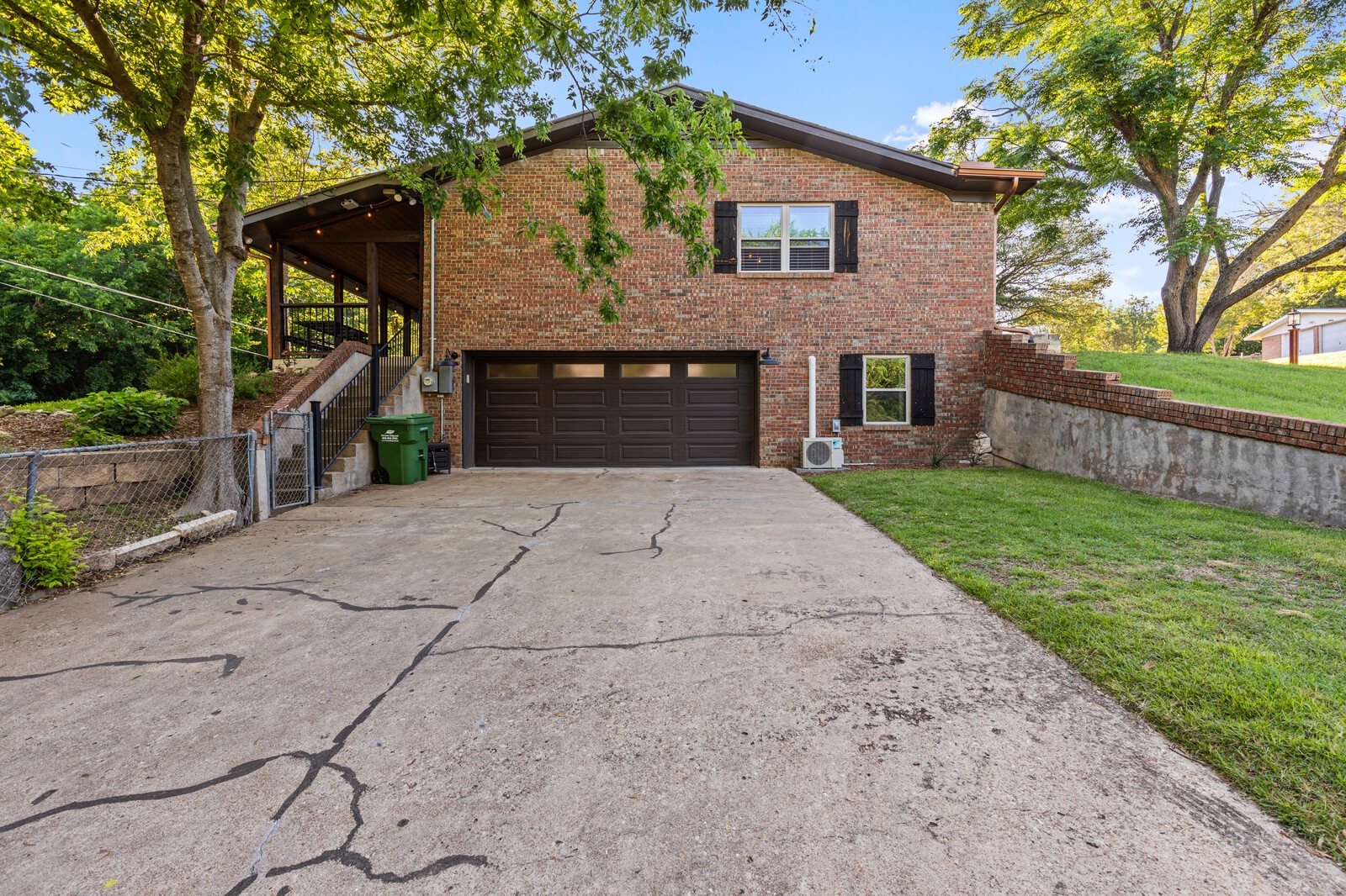 9337 Hill Lane