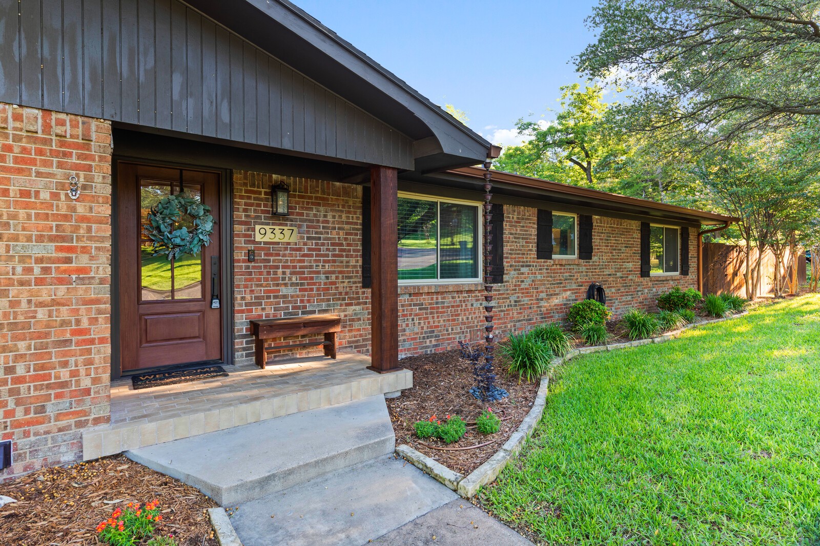 9337 Hill Lane