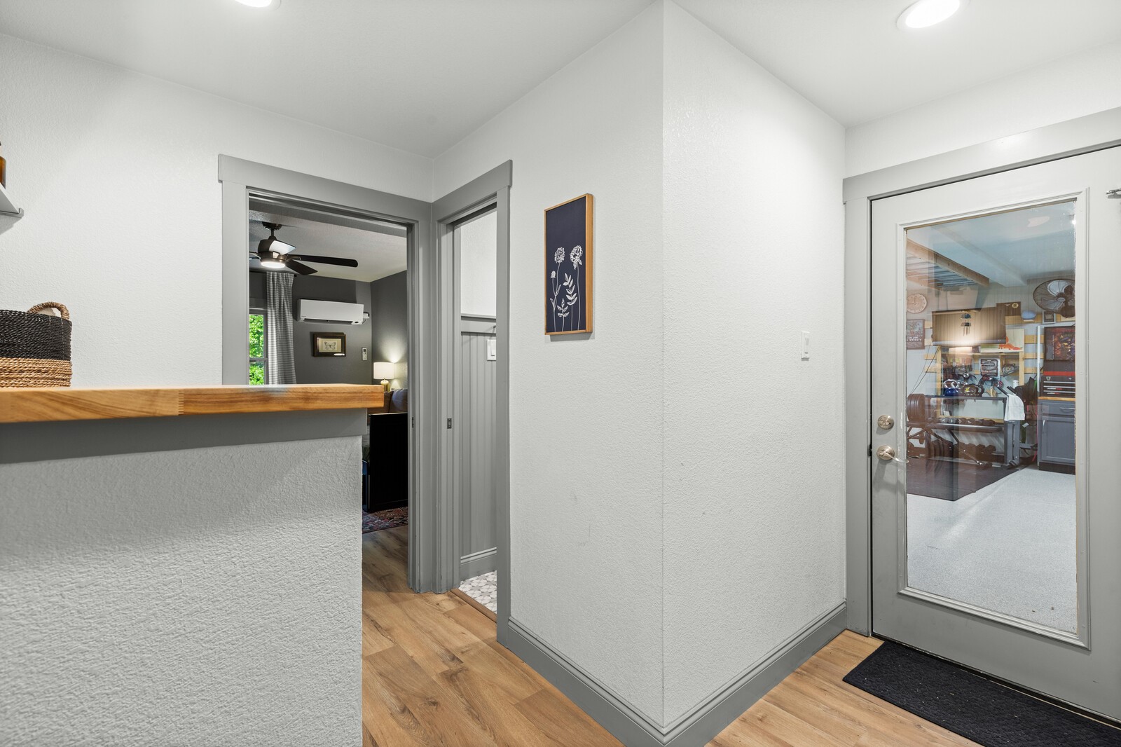 9337 Hill Lane