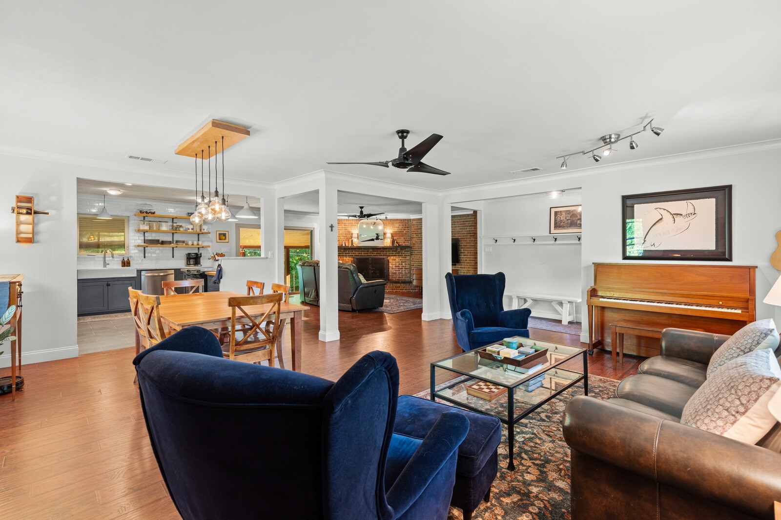 9337 Hill Lane