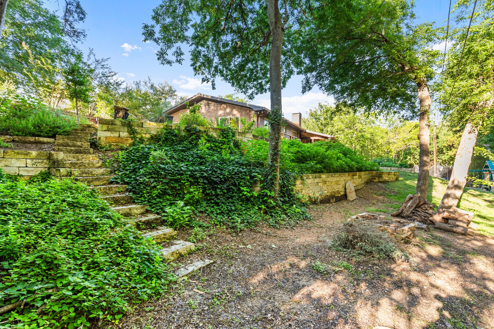 9337 Hill Lane
