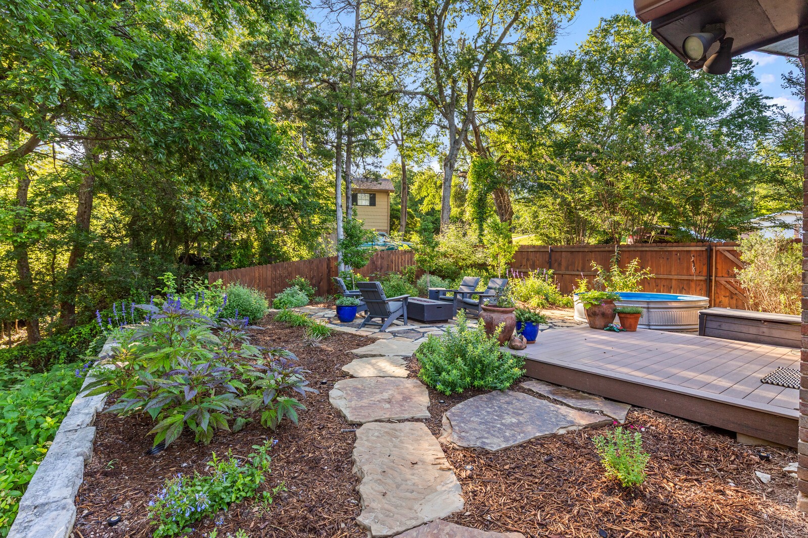 9337 Hill Lane