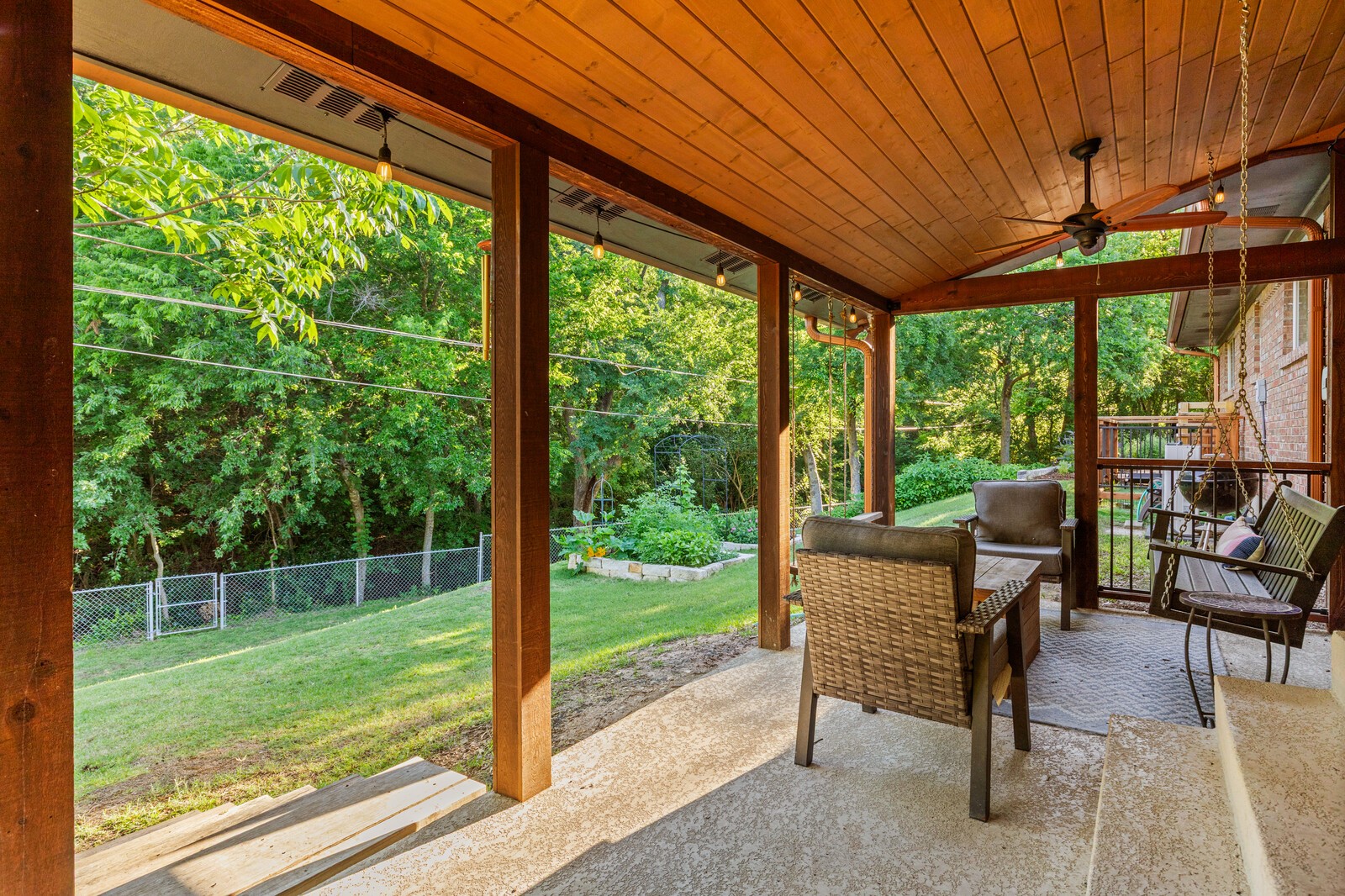 9337 Hill Lane