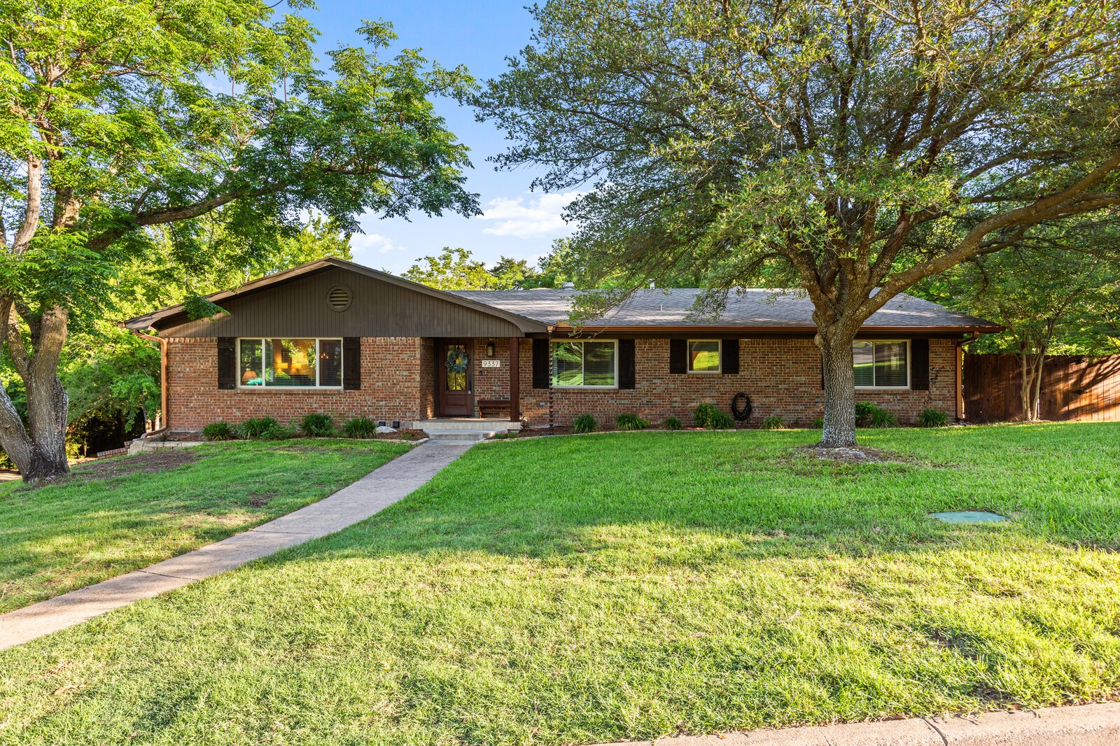 9337 Hill Lane