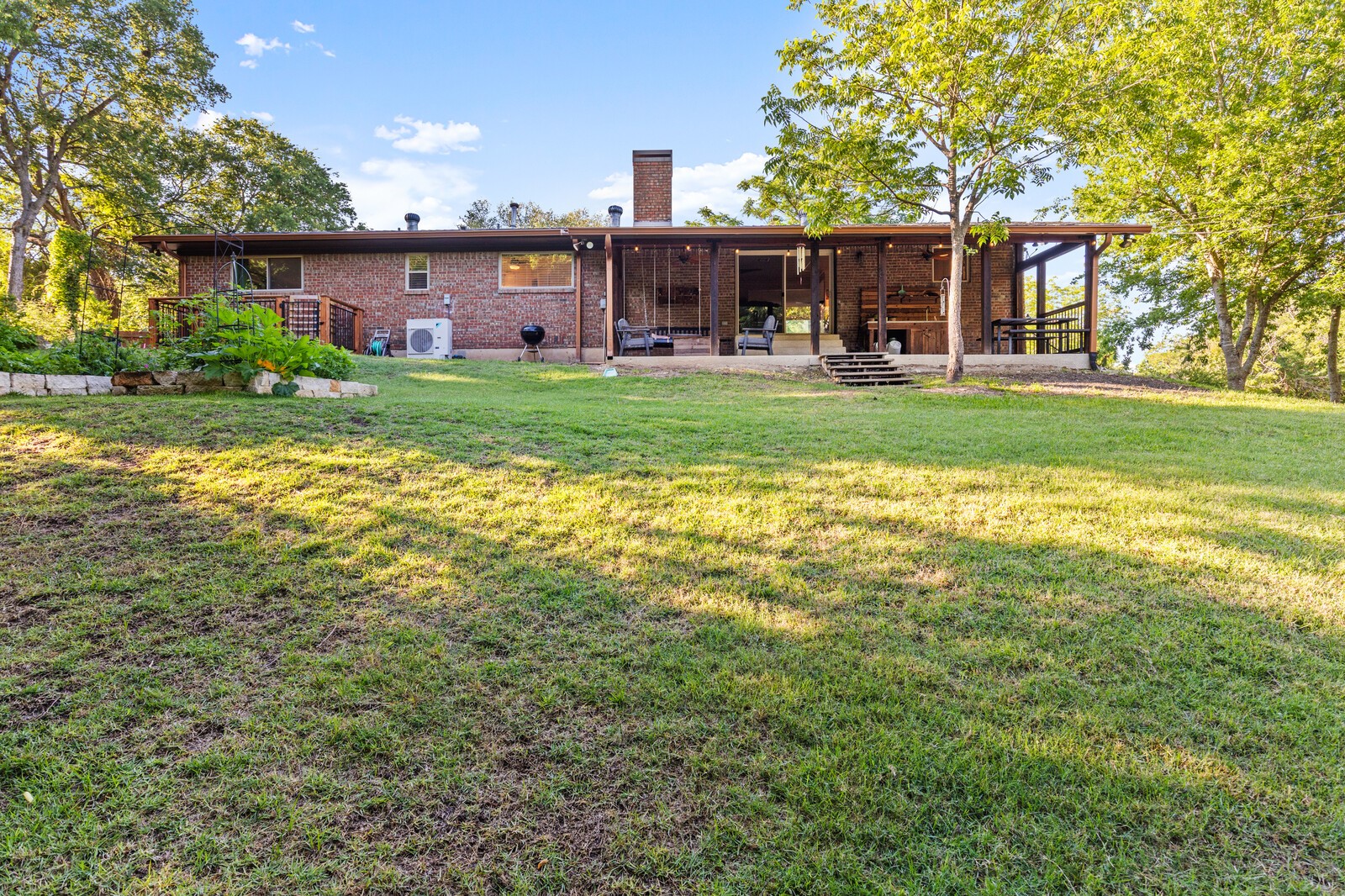9337 Hill Lane