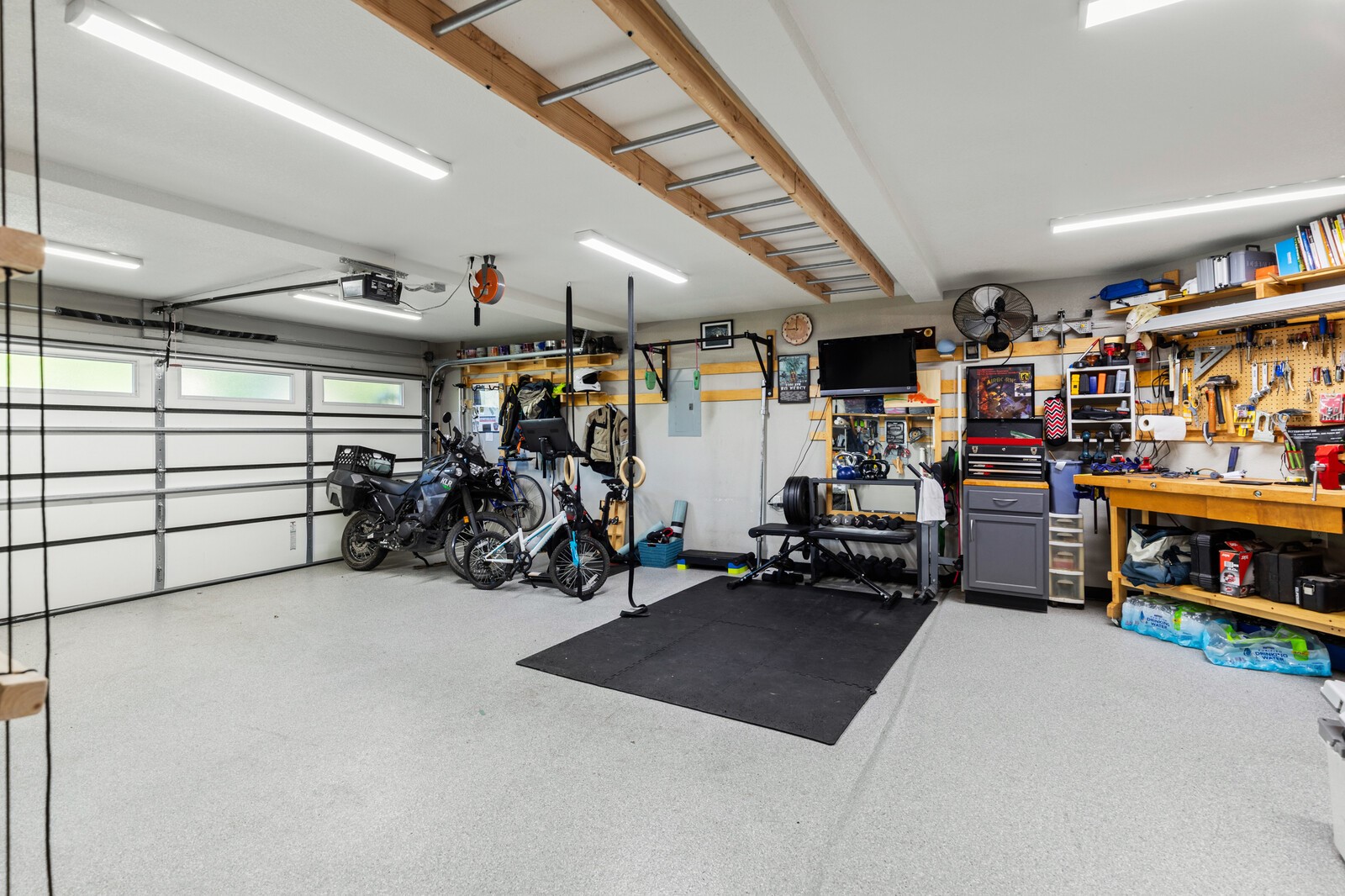 9337 Hill Lane