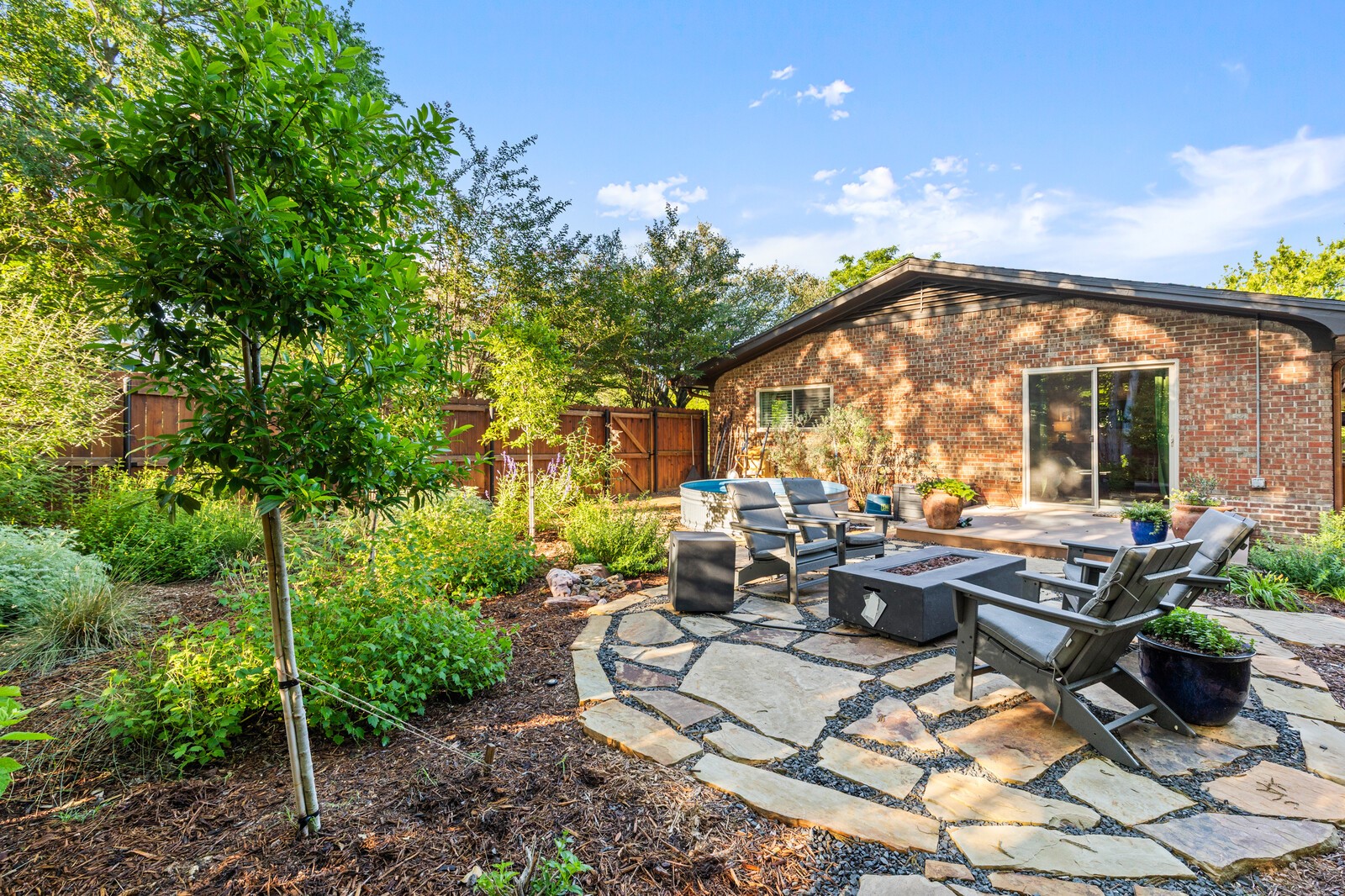 9337 Hill Lane