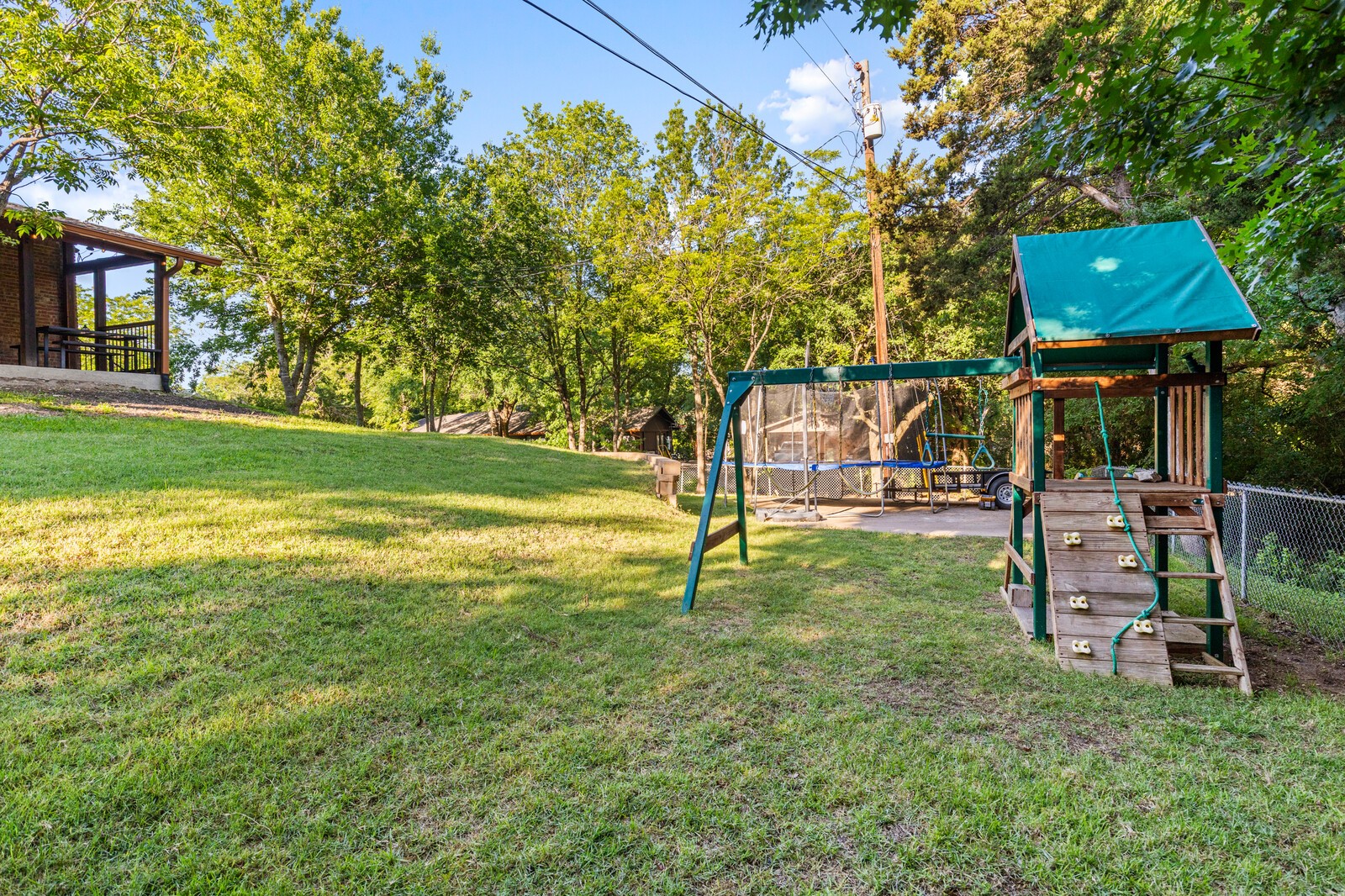9337 Hill Lane