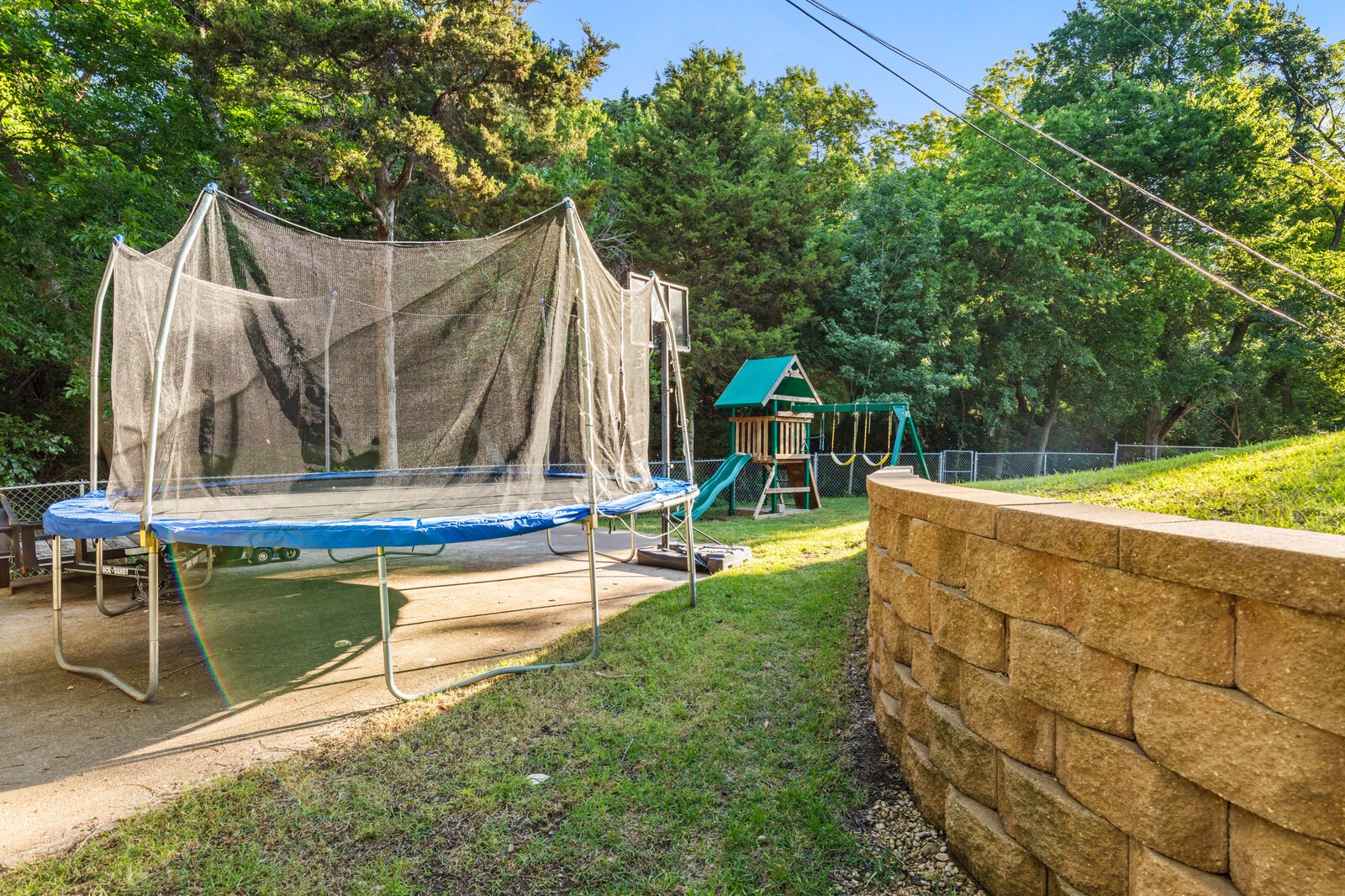 9337 Hill Lane