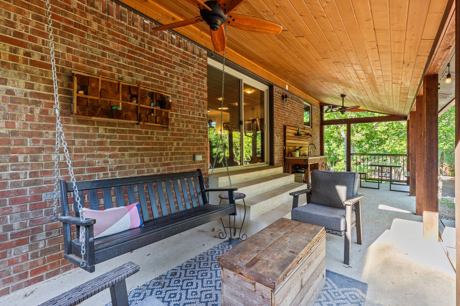 9337 Hill Lane