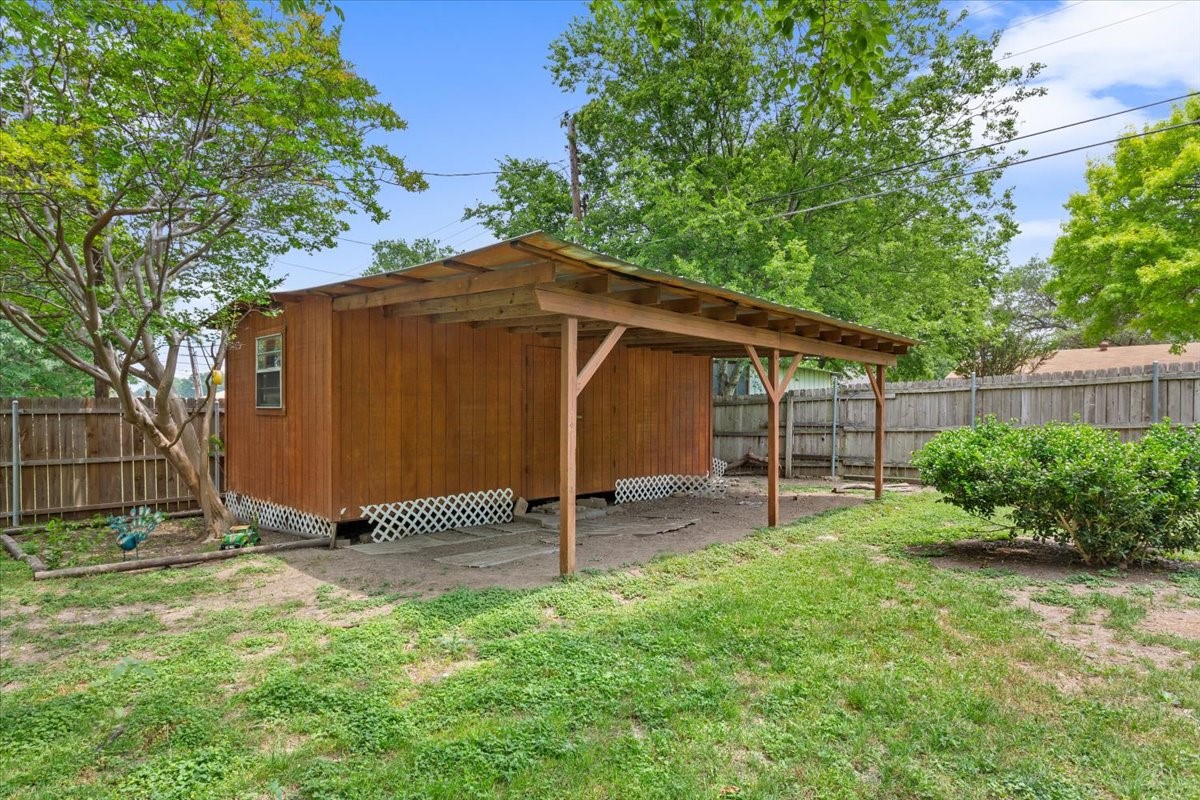 208 Alamosa Drive