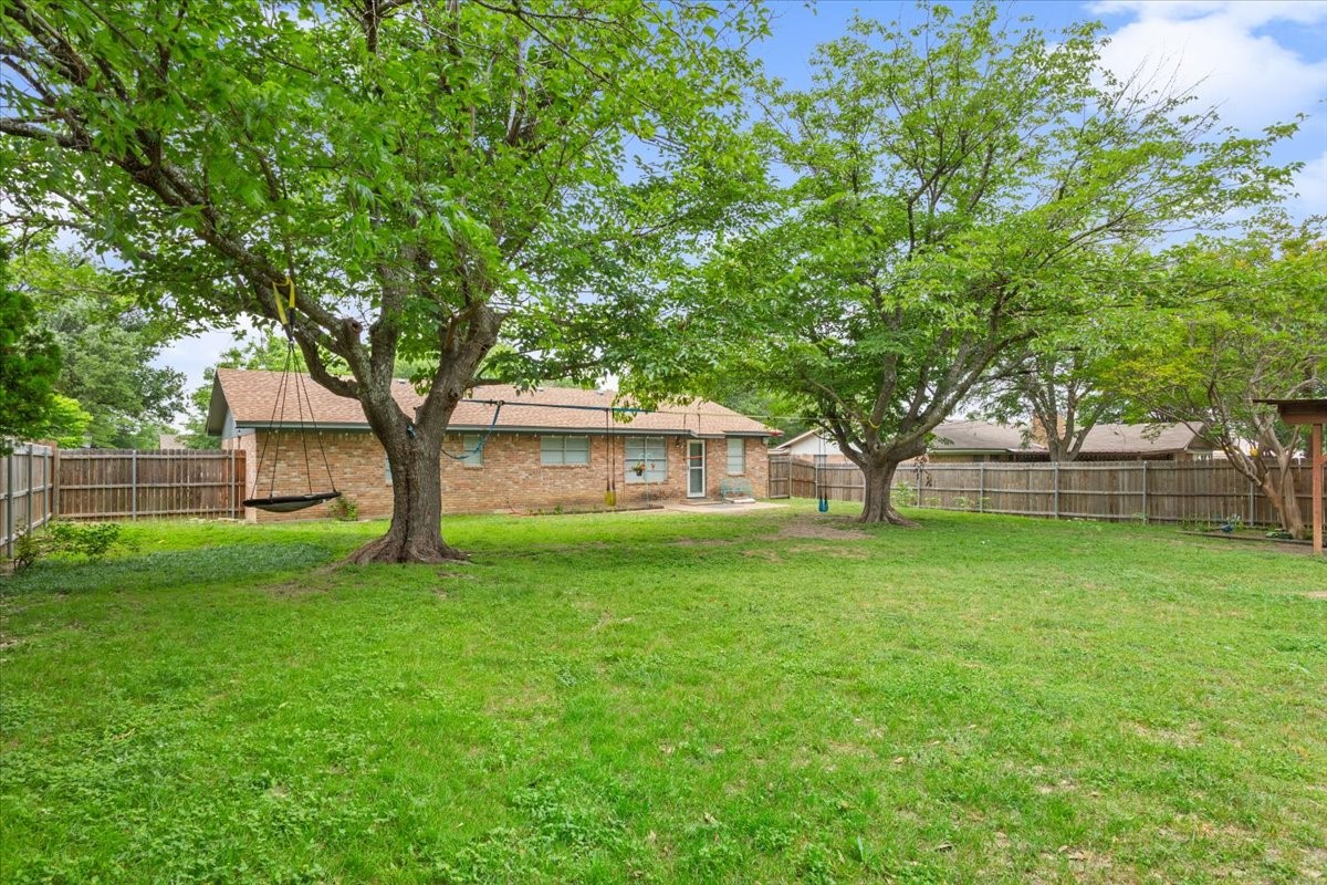 208 Alamosa Drive