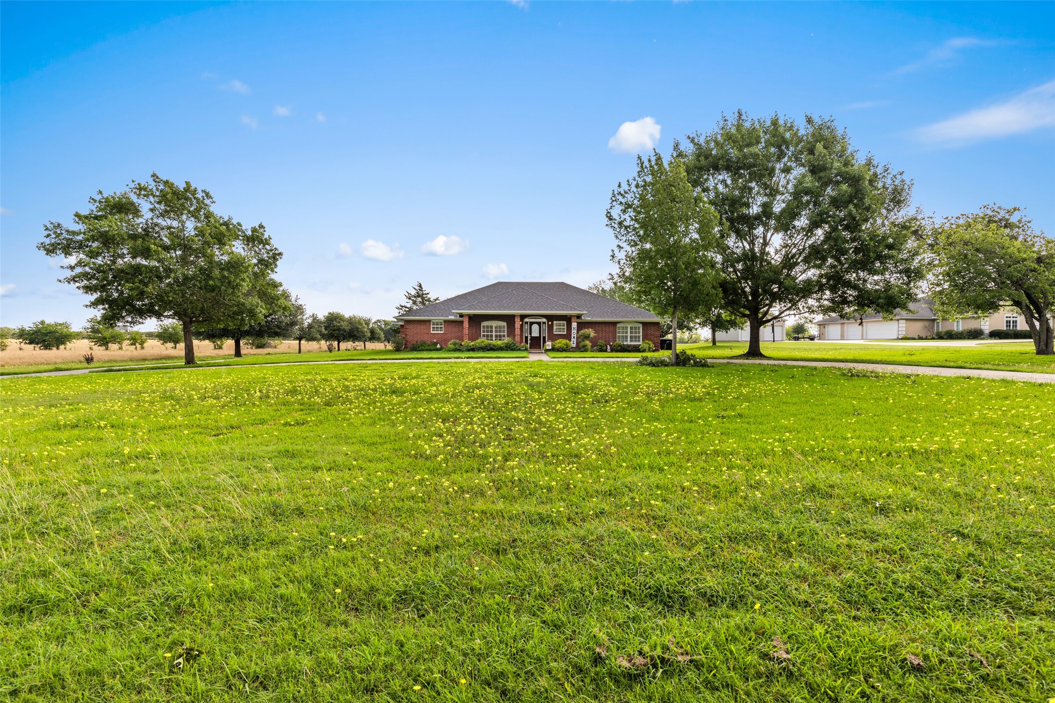 1419 Hinchliffe Road