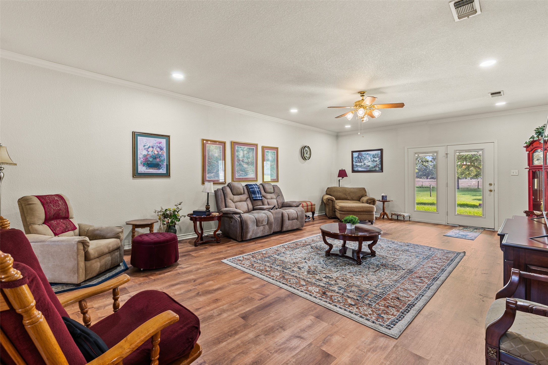 1419 Hinchliffe Road