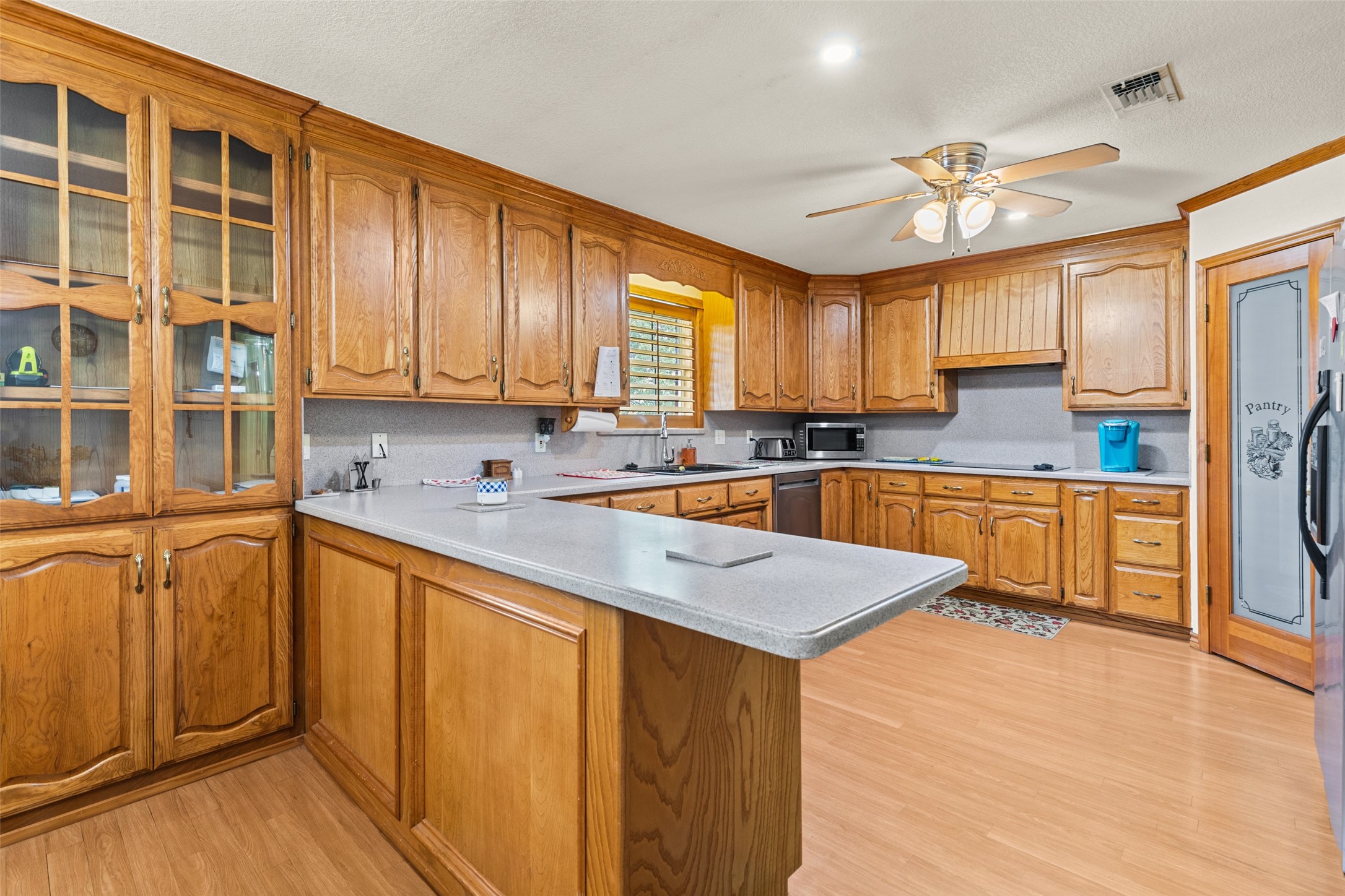1419 Hinchliffe Road