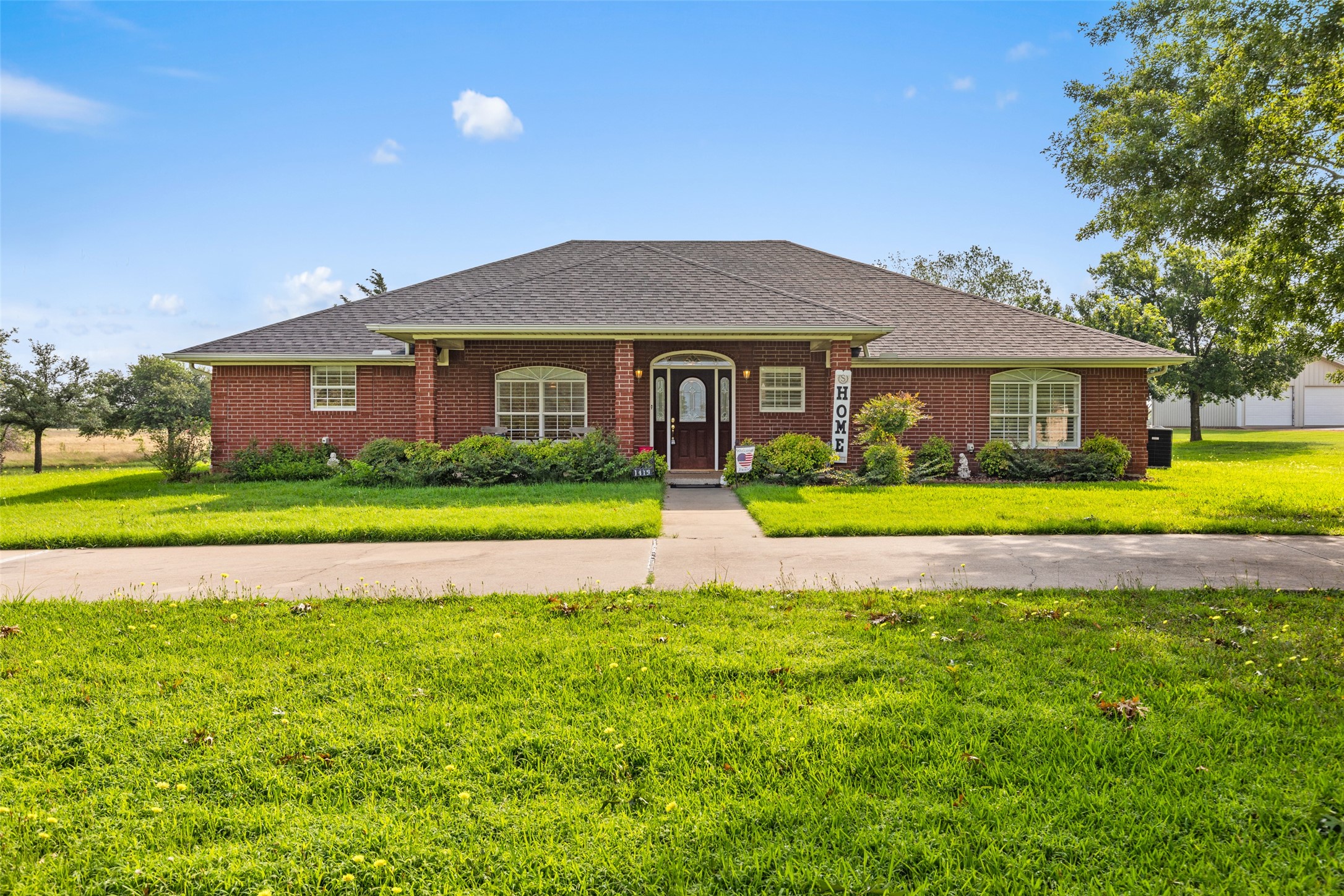 1419 Hinchliffe Road