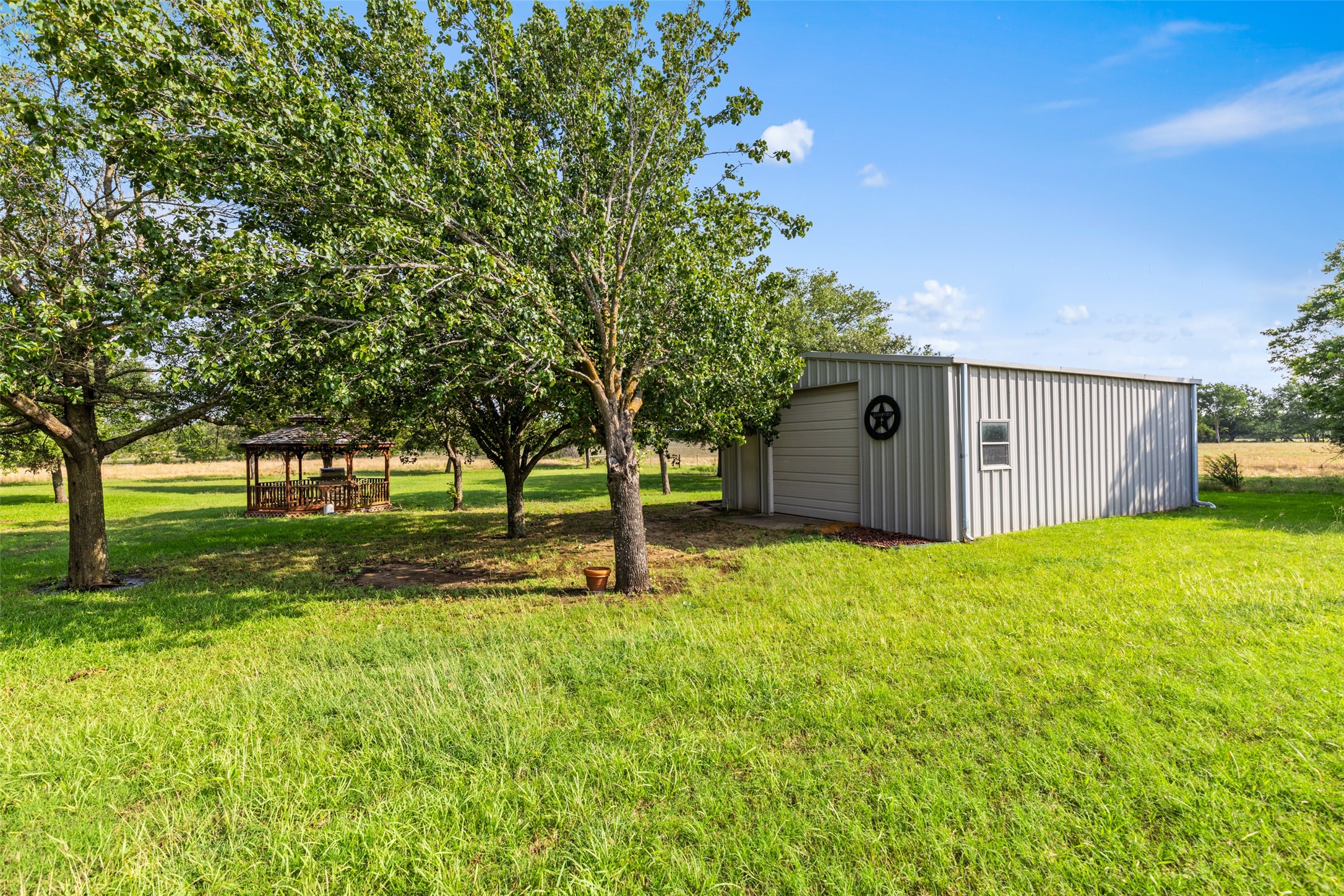 1419 Hinchliffe Road