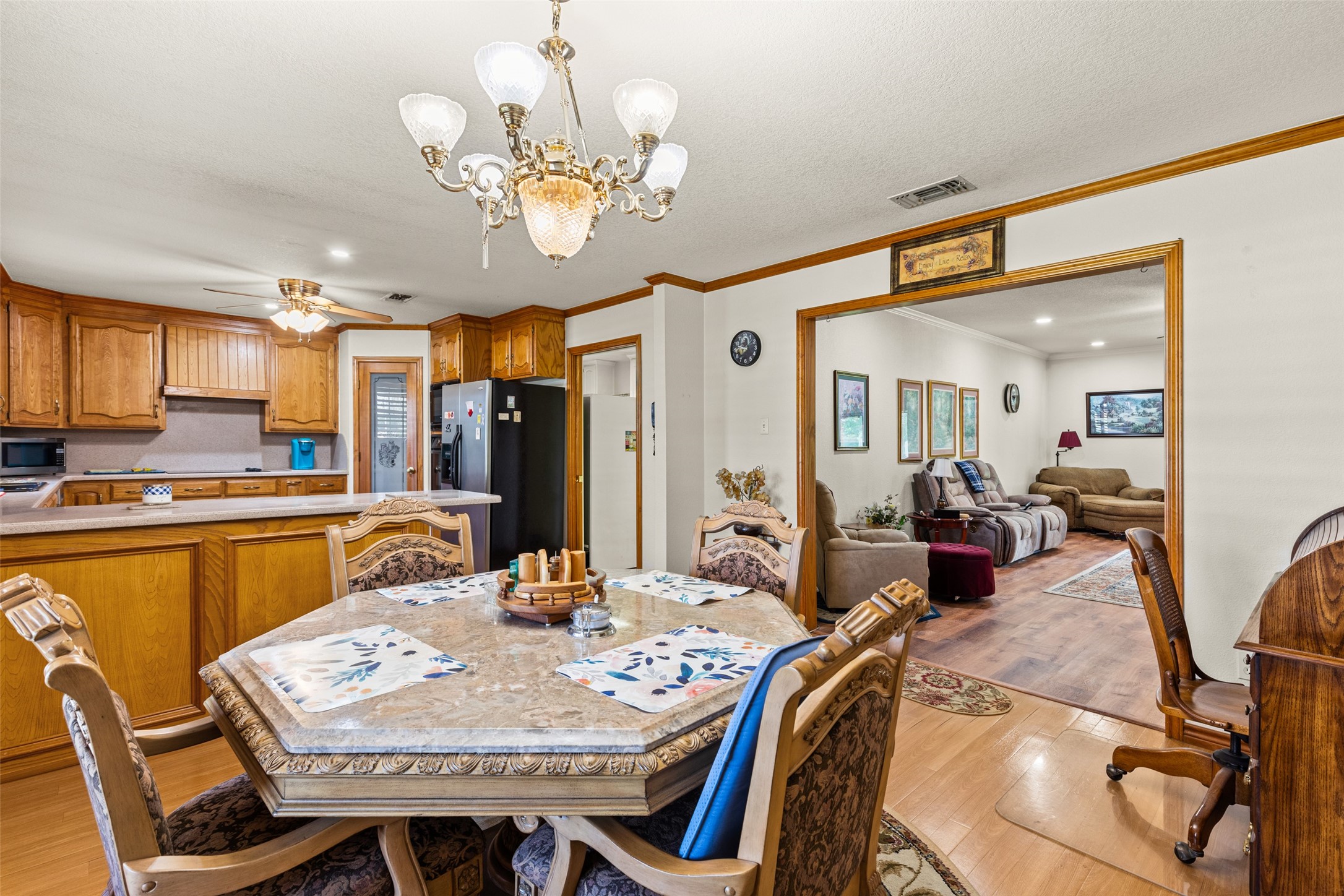 1419 Hinchliffe Road
