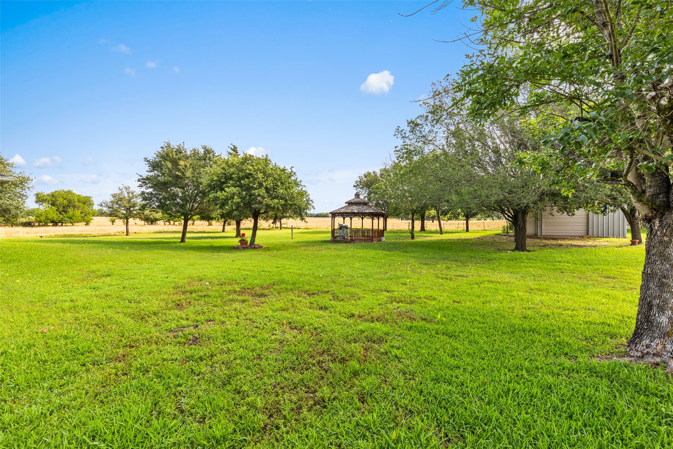 1419 Hinchliffe Road