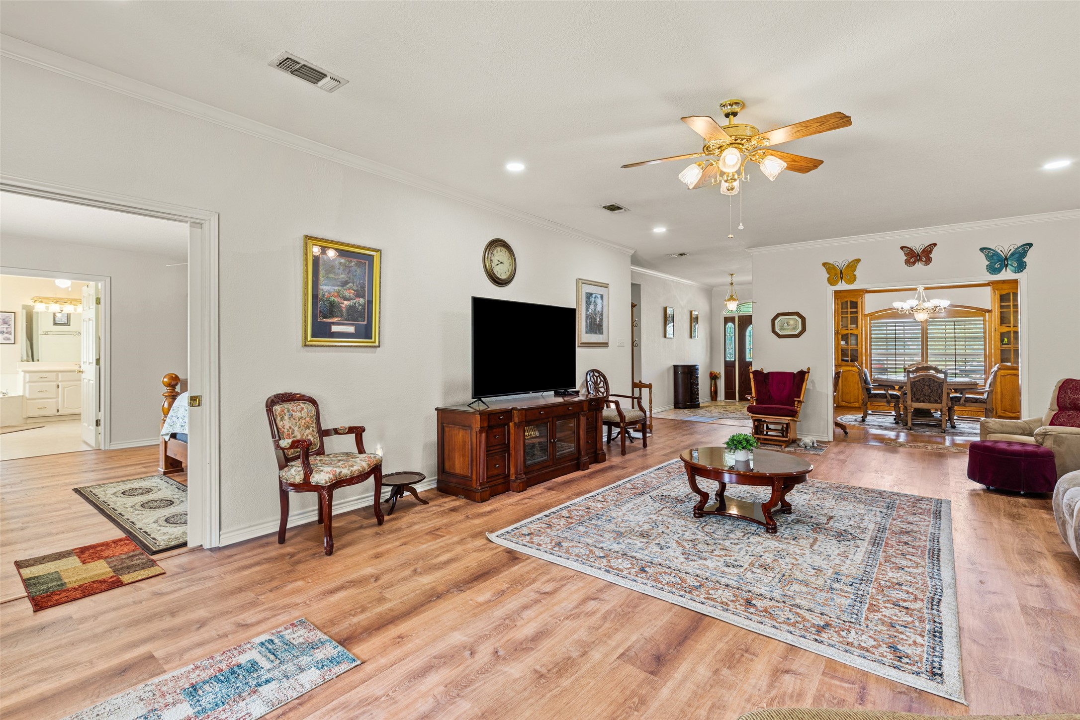 1419 Hinchliffe Road